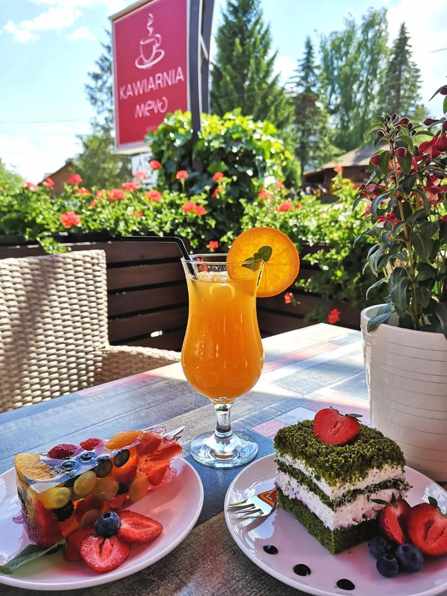 Restaurant/places to eat in Mevo Apartament - Apartamenty 4 -6 osobowe