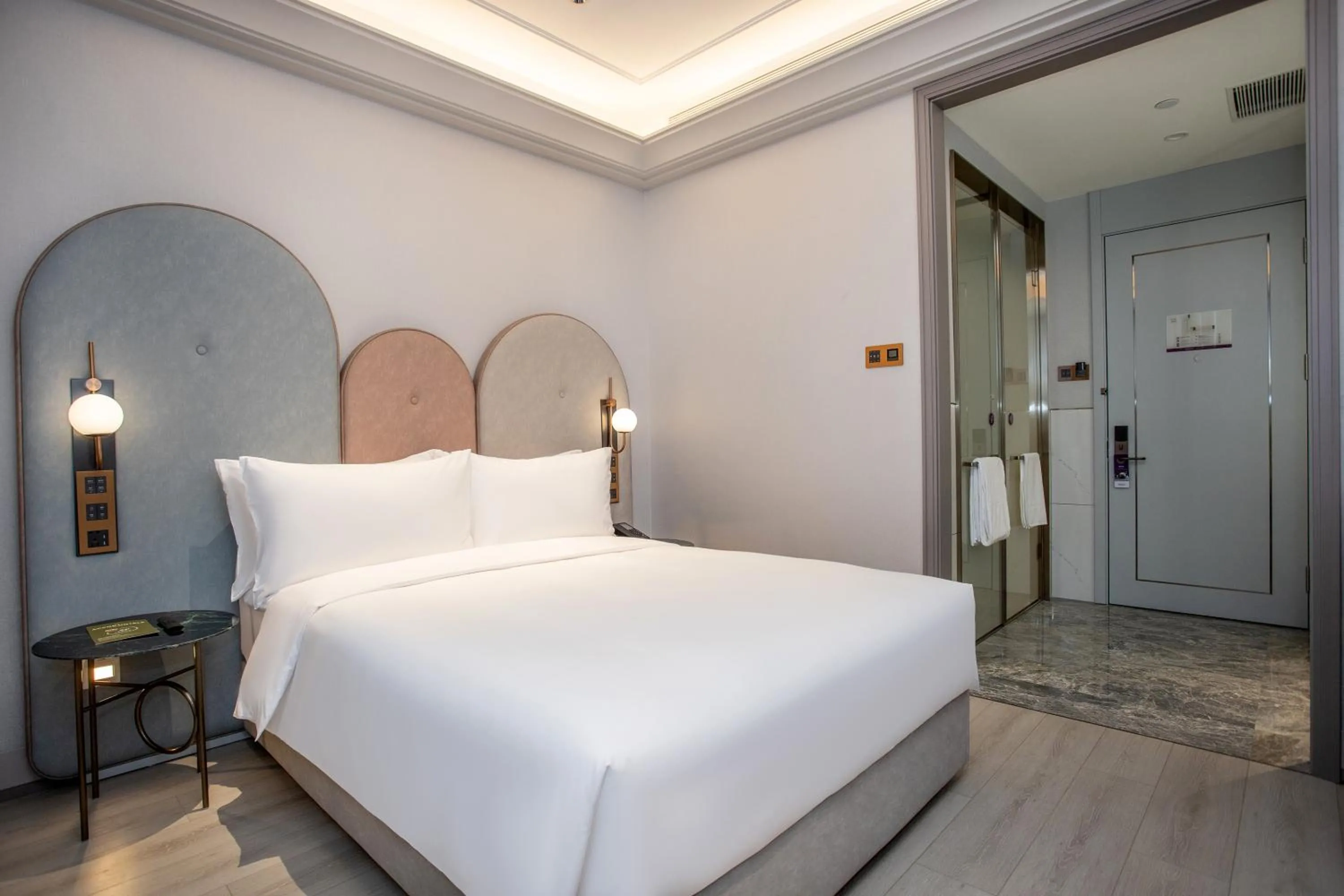 On site, Bed in Mercure Changchun Ziyou Road Dahua