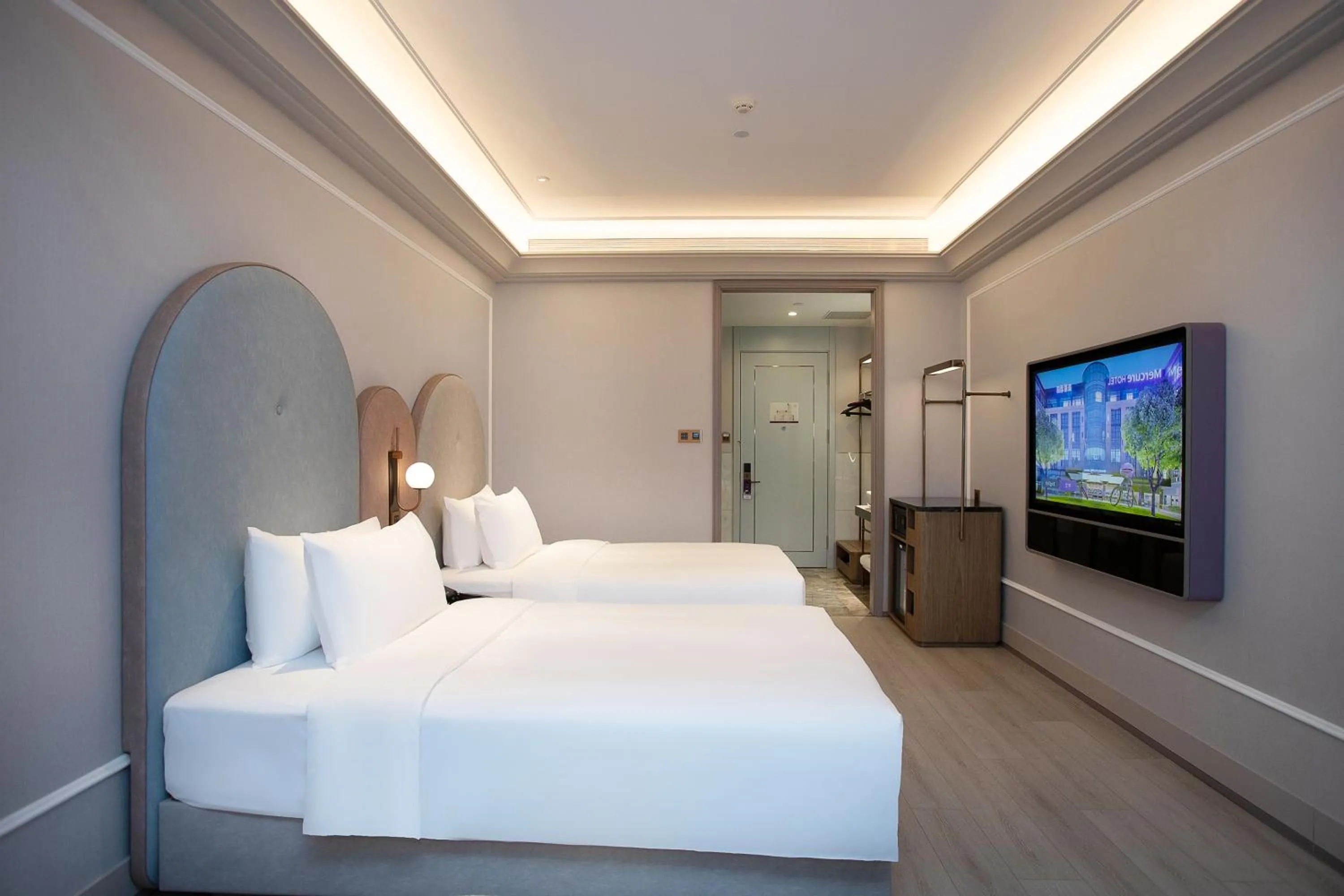 On site, Bed in Mercure Changchun Ziyou Road Dahua