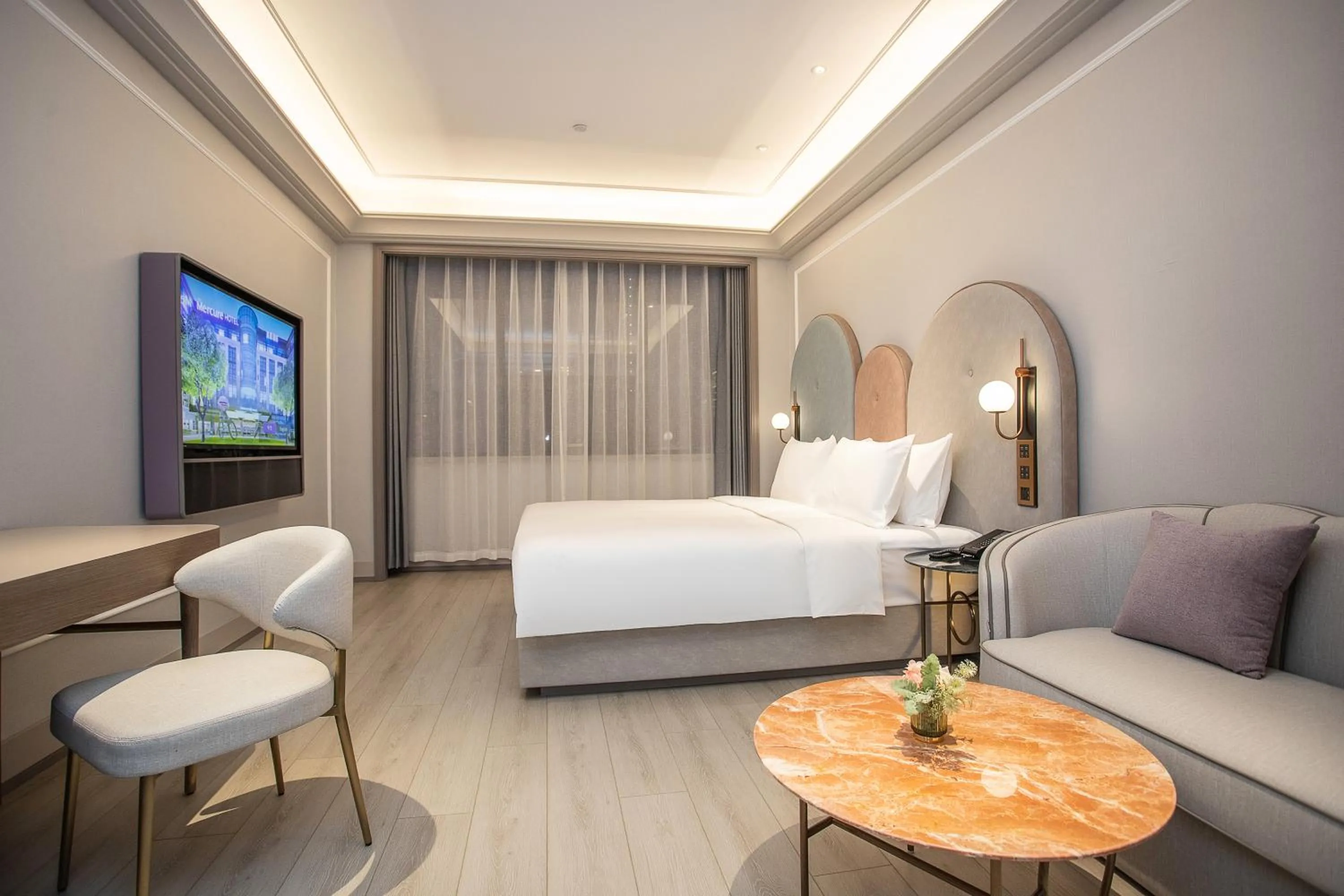 On site, Bed in Mercure Changchun Ziyou Road Dahua