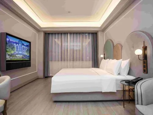 Mercure Changchun Ziyou Road Dahua