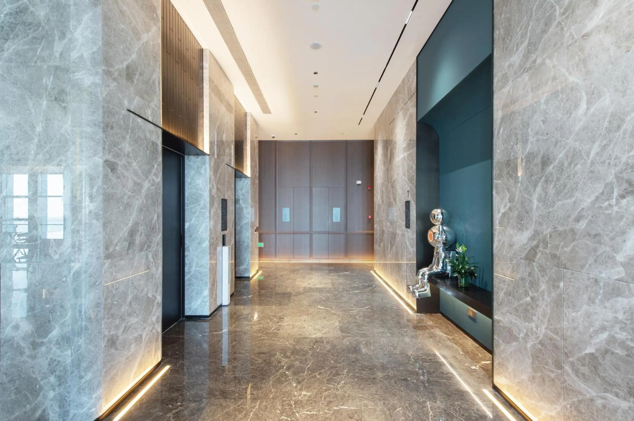 elevator in Novotel Shanghai Lingang