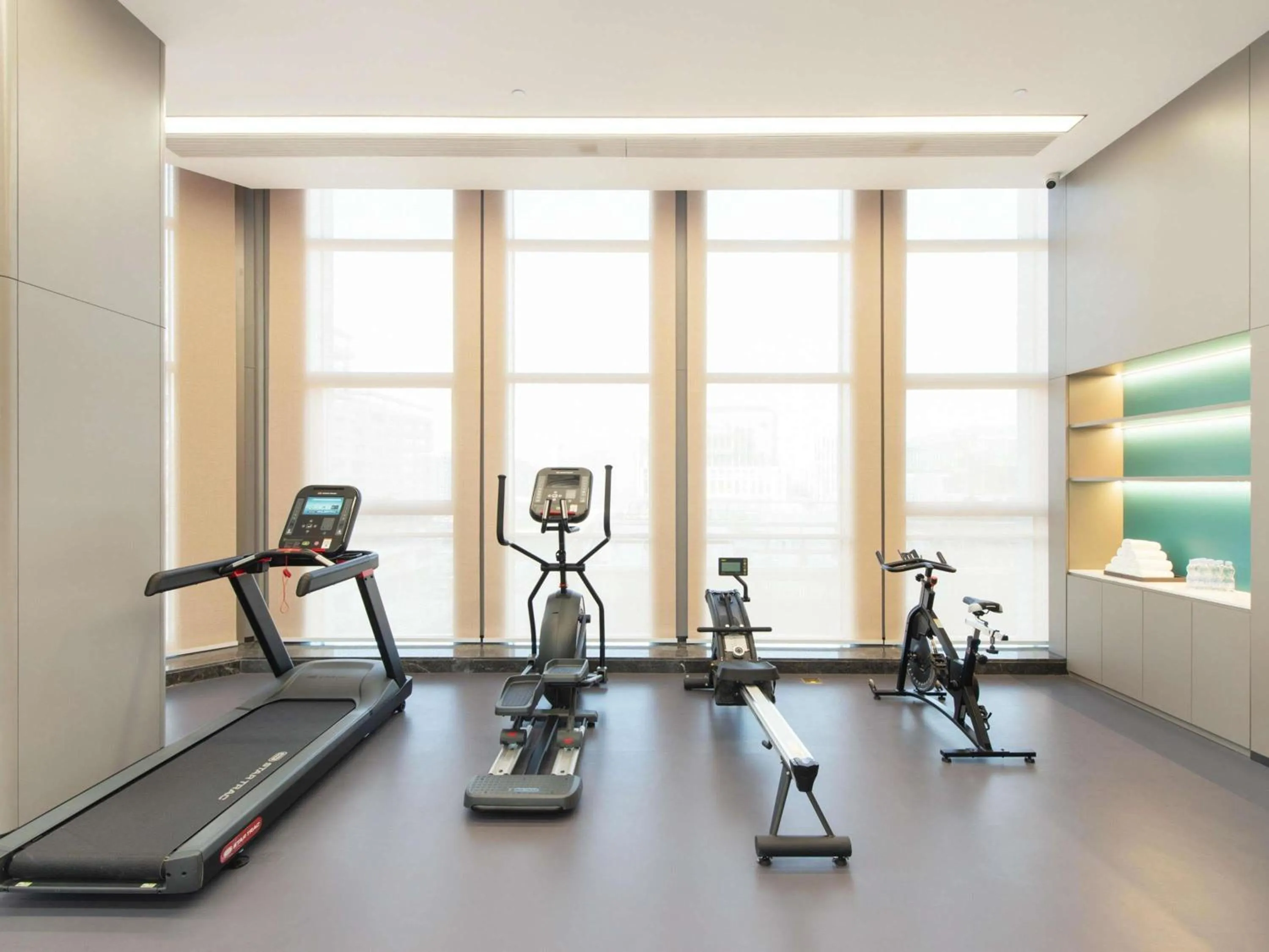 Fitness centre/facilities in Novotel Shanghai Lingang