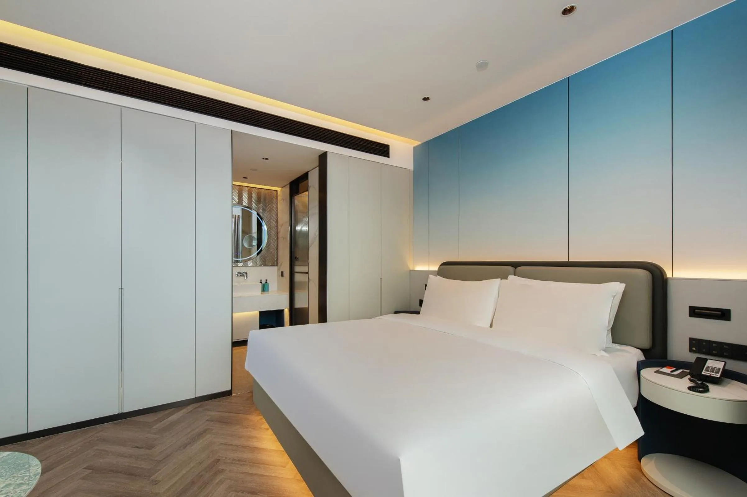 Bed in Novotel Shanghai Lingang