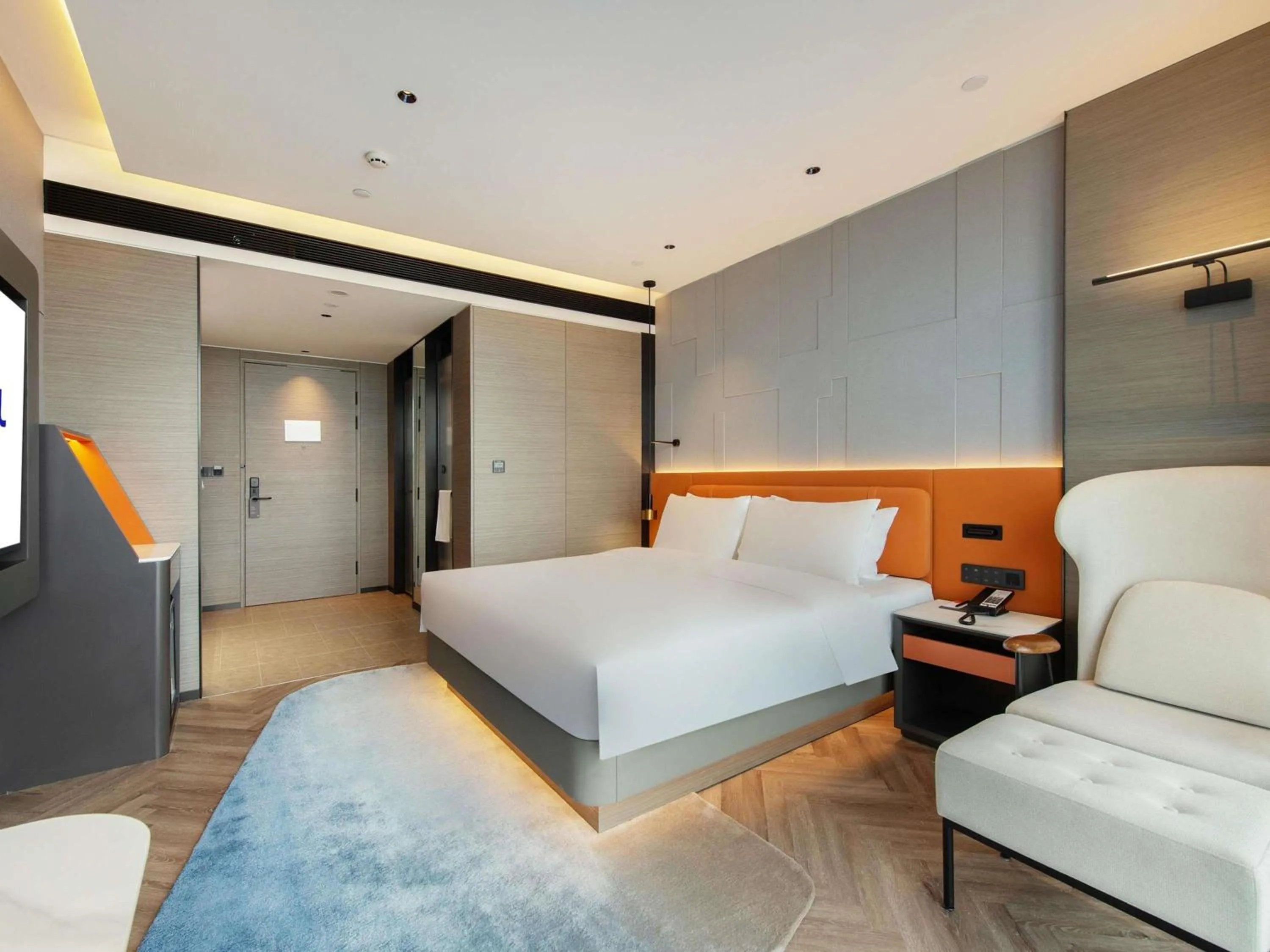 Bedroom, Bed in Novotel Shanghai Lingang