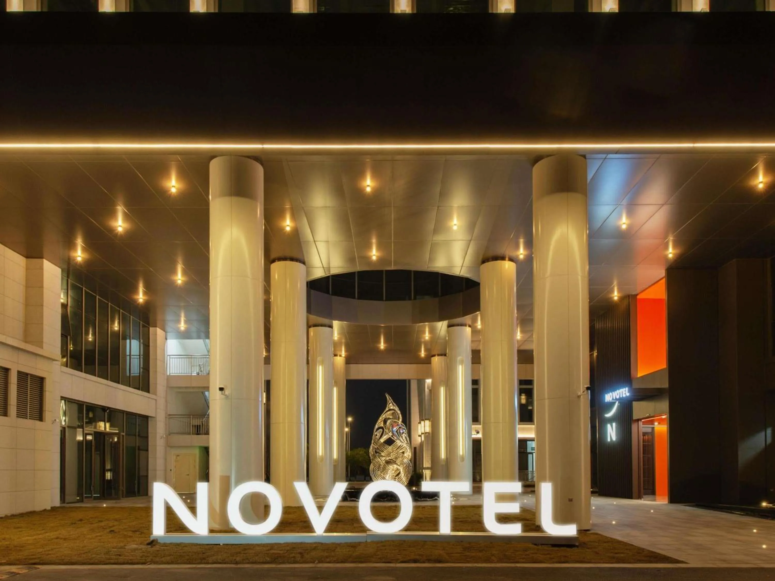 Property building in Novotel Shanghai Lingang