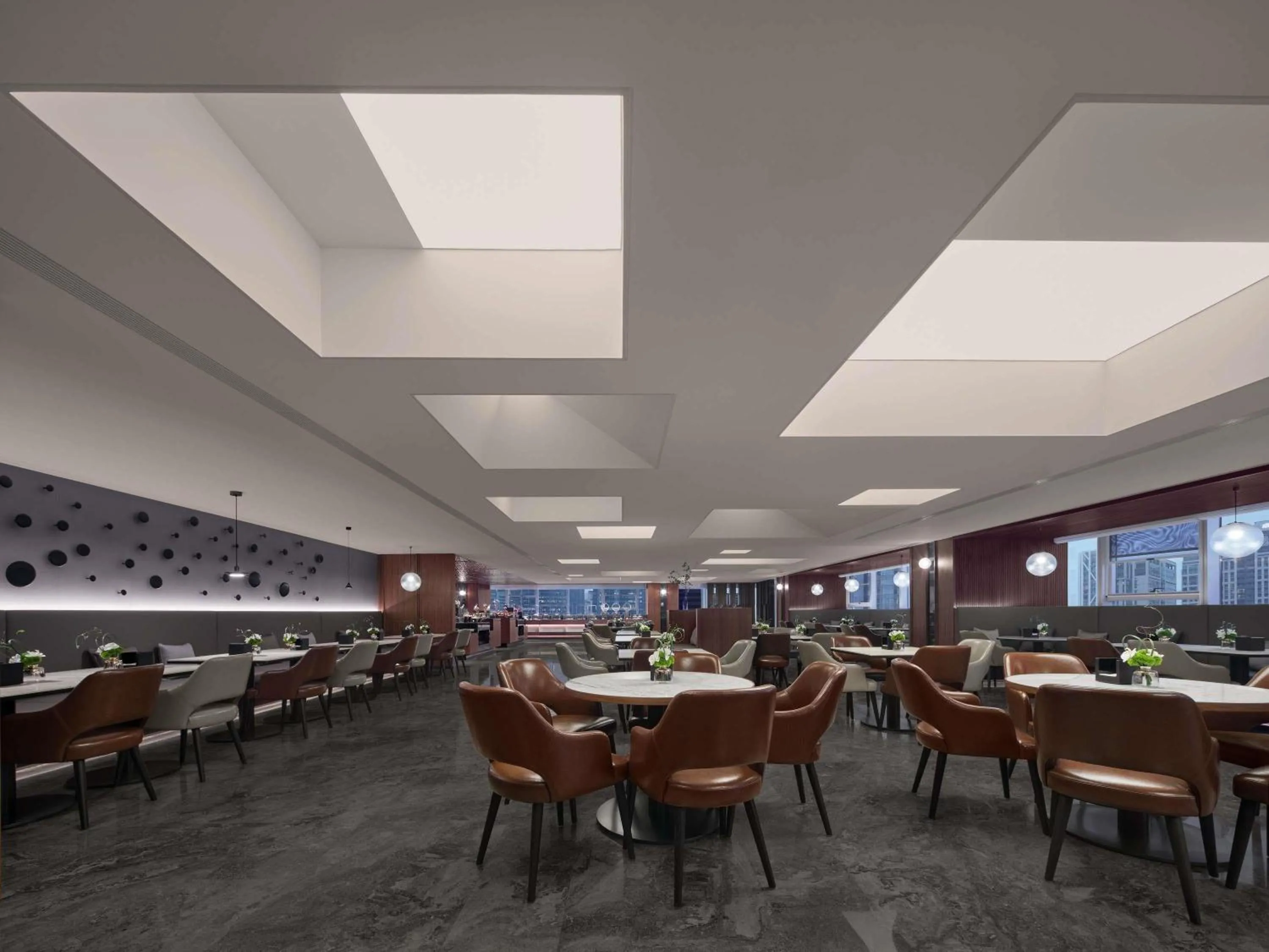 Restaurant/places to eat in Mercure Hefei City Hall Square