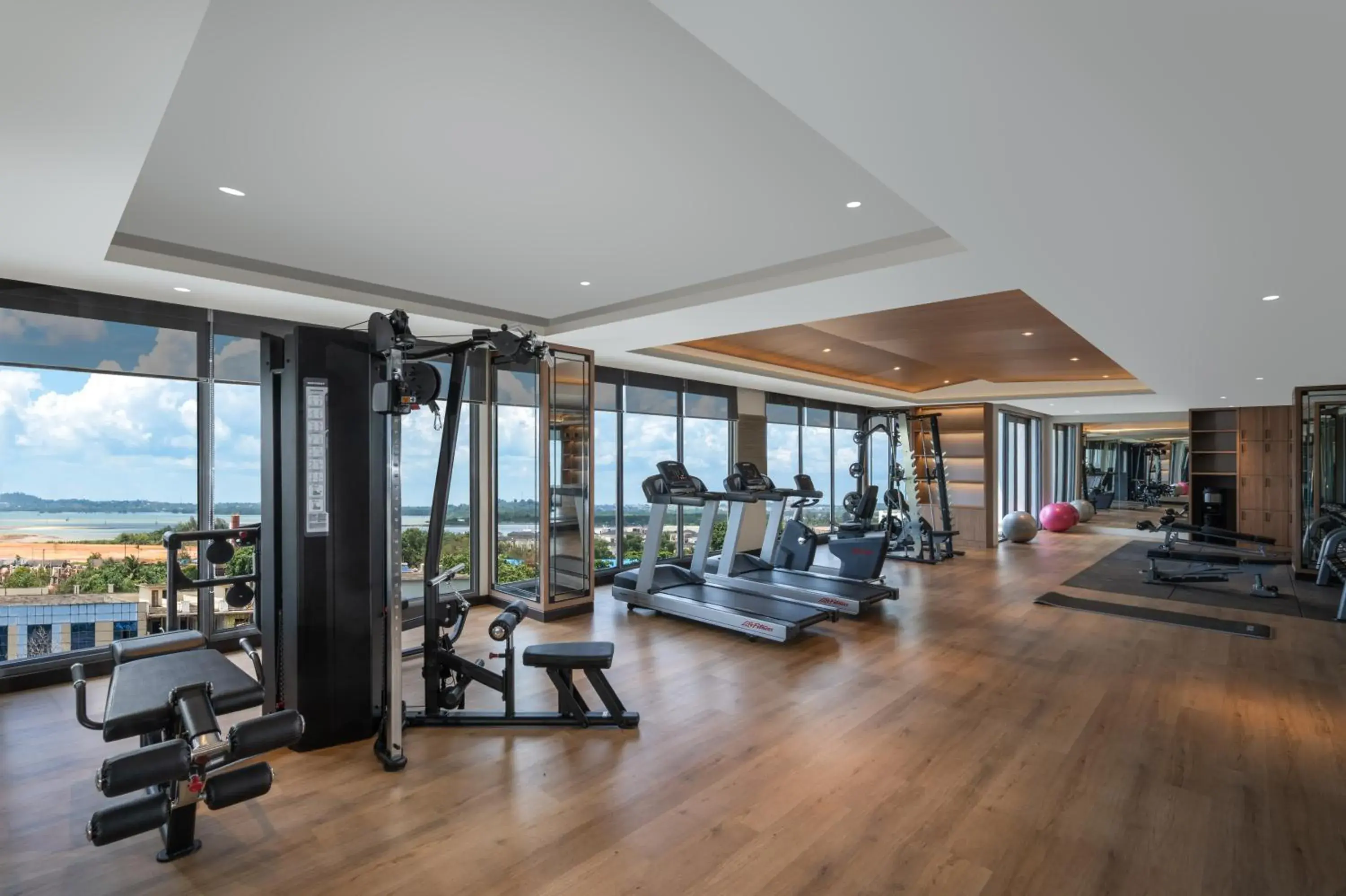 Fitness centre/facilities in Grand Mercure Batam Centre Fitness centre/facilities in Grand Mercure Batam Centre