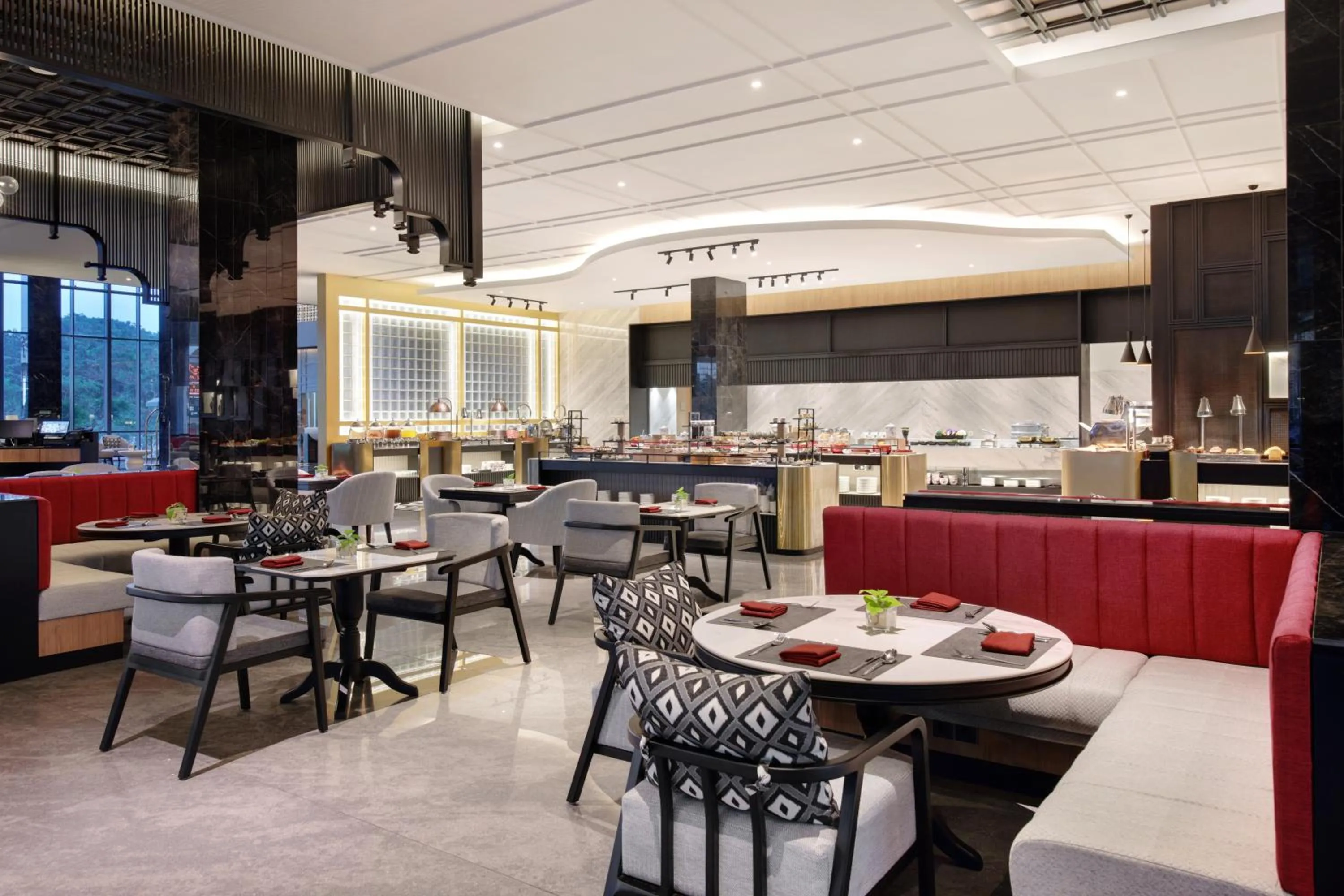 Restaurant/places to eat in Grand Mercure Batam Centre