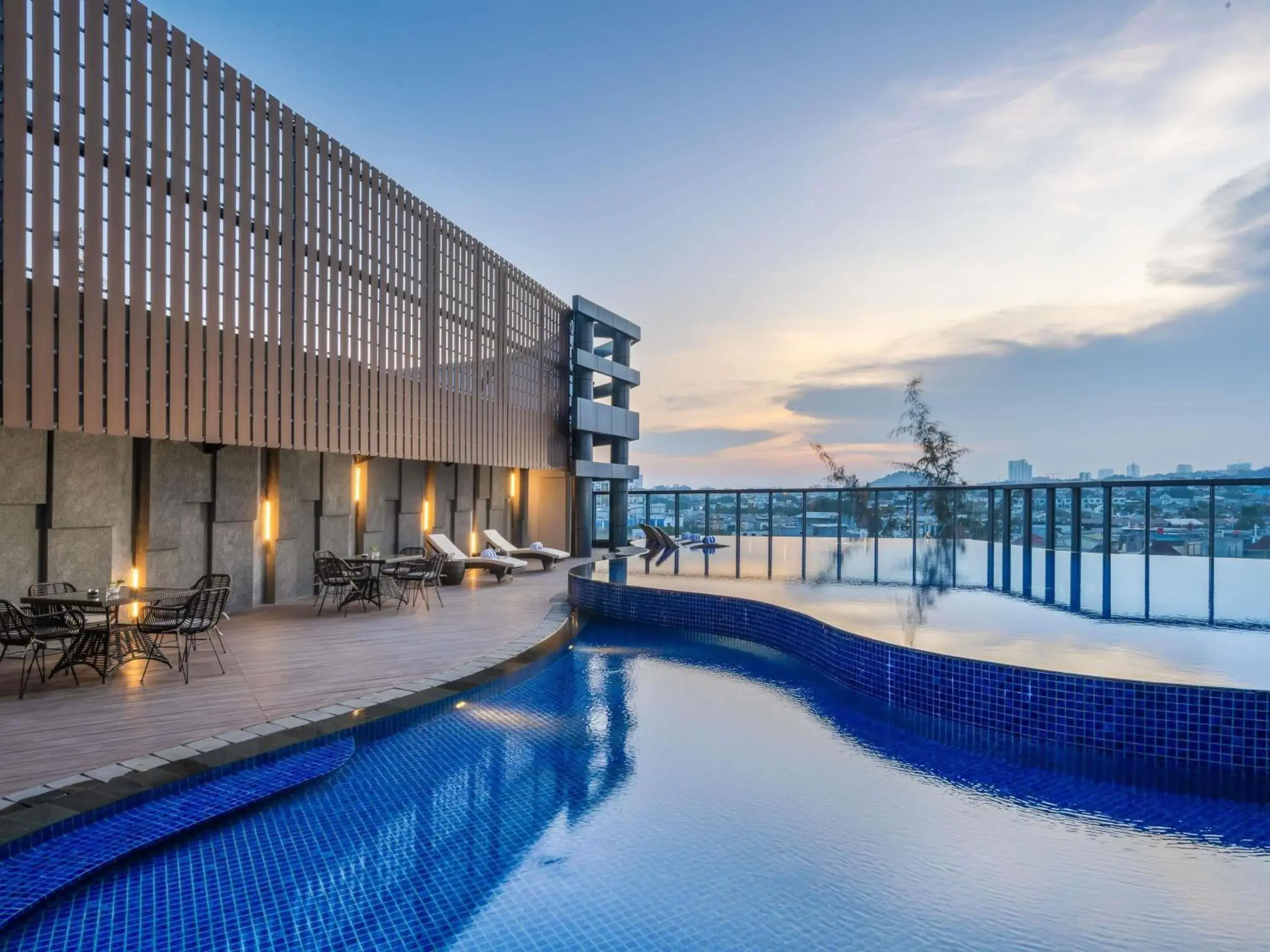 Property building in Grand Mercure Batam Centre Property building in Grand Mercure Batam Centre