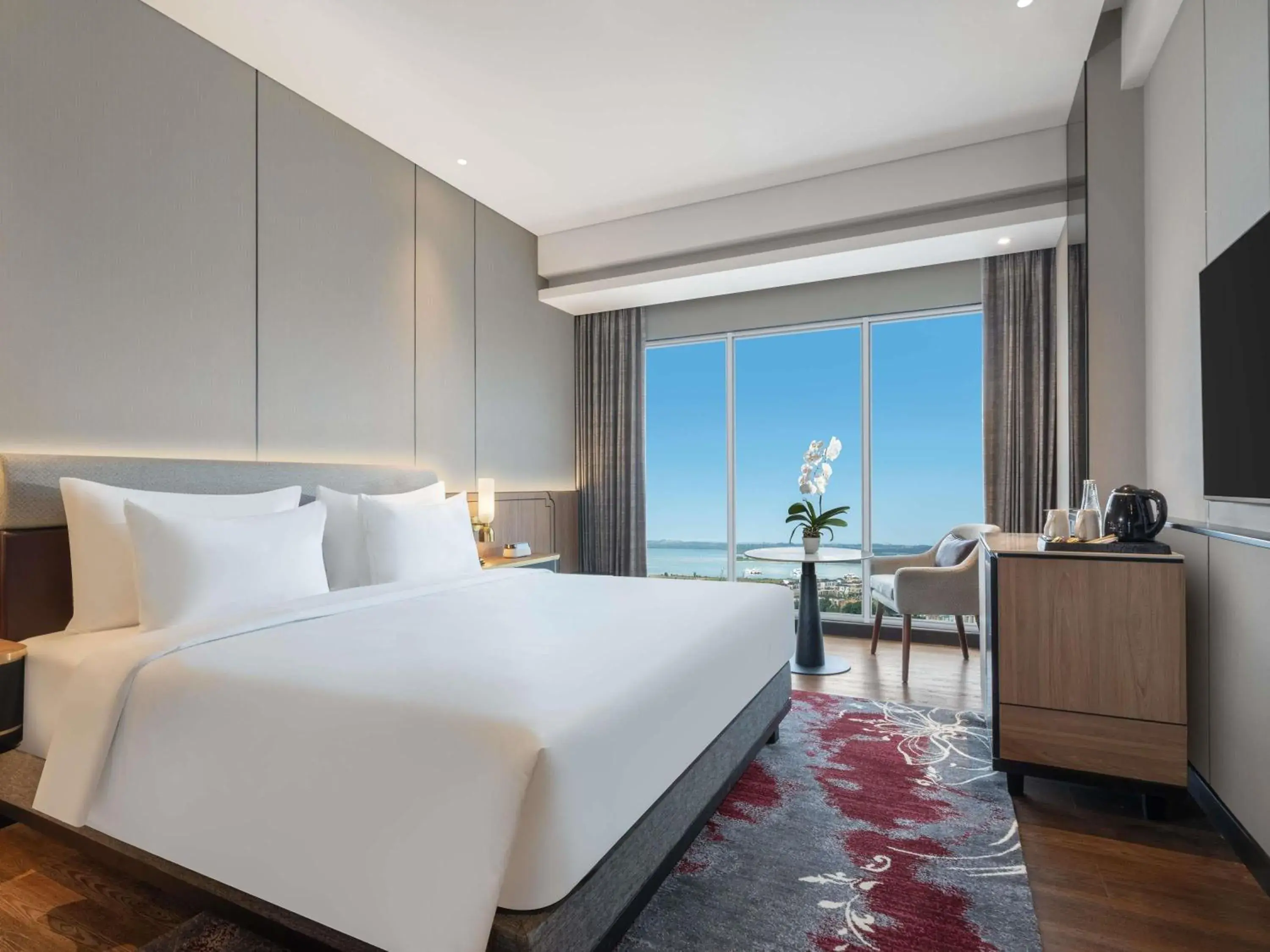 Bedroom, Bed in Grand Mercure Batam Centre Bedroom, Bed in Grand Mercure Batam Centre