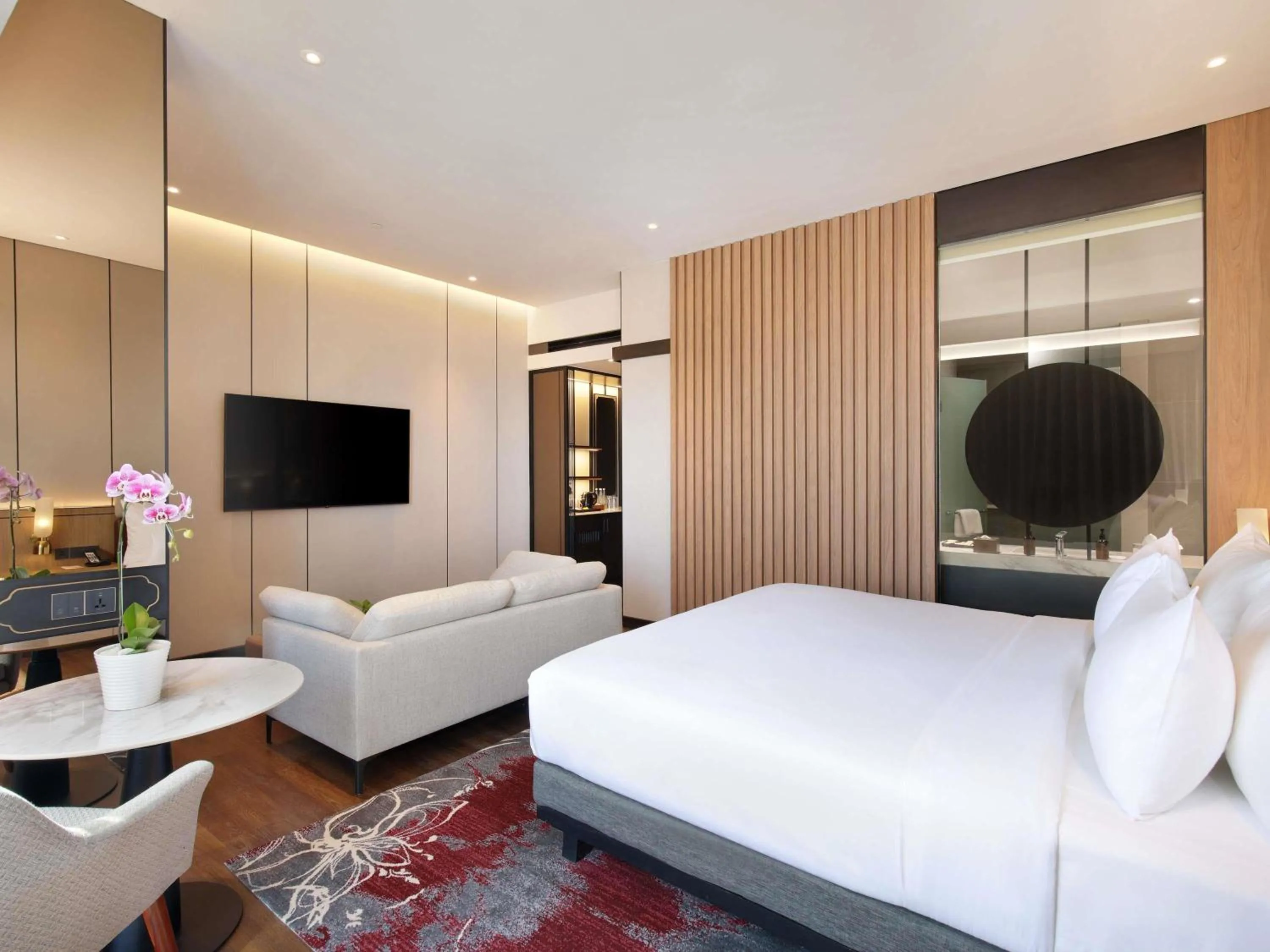 Bedroom, Bed in Grand Mercure Batam Centre