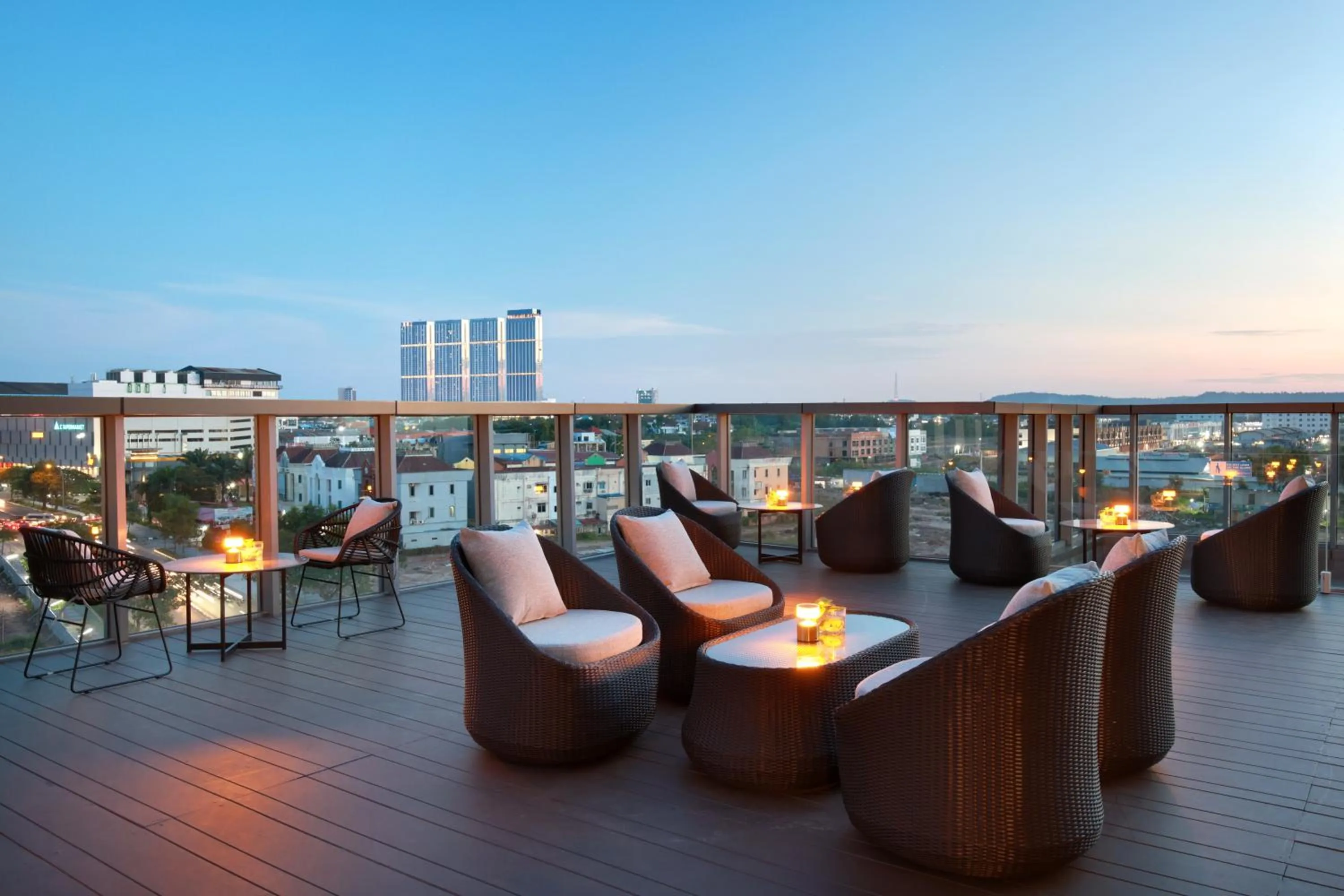 Lounge or bar in Grand Mercure Batam Centre