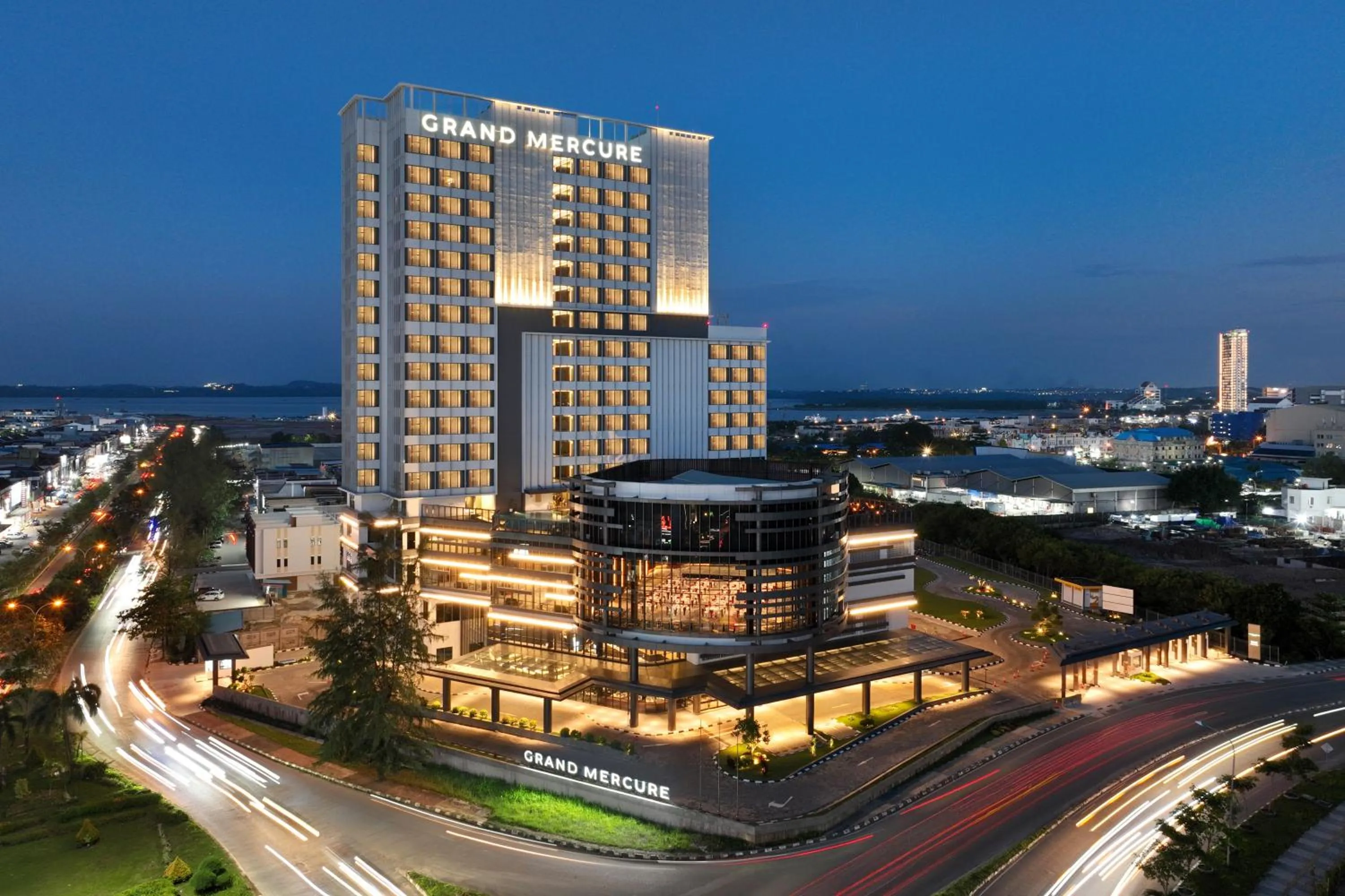 Property building in Grand Mercure Batam Centre