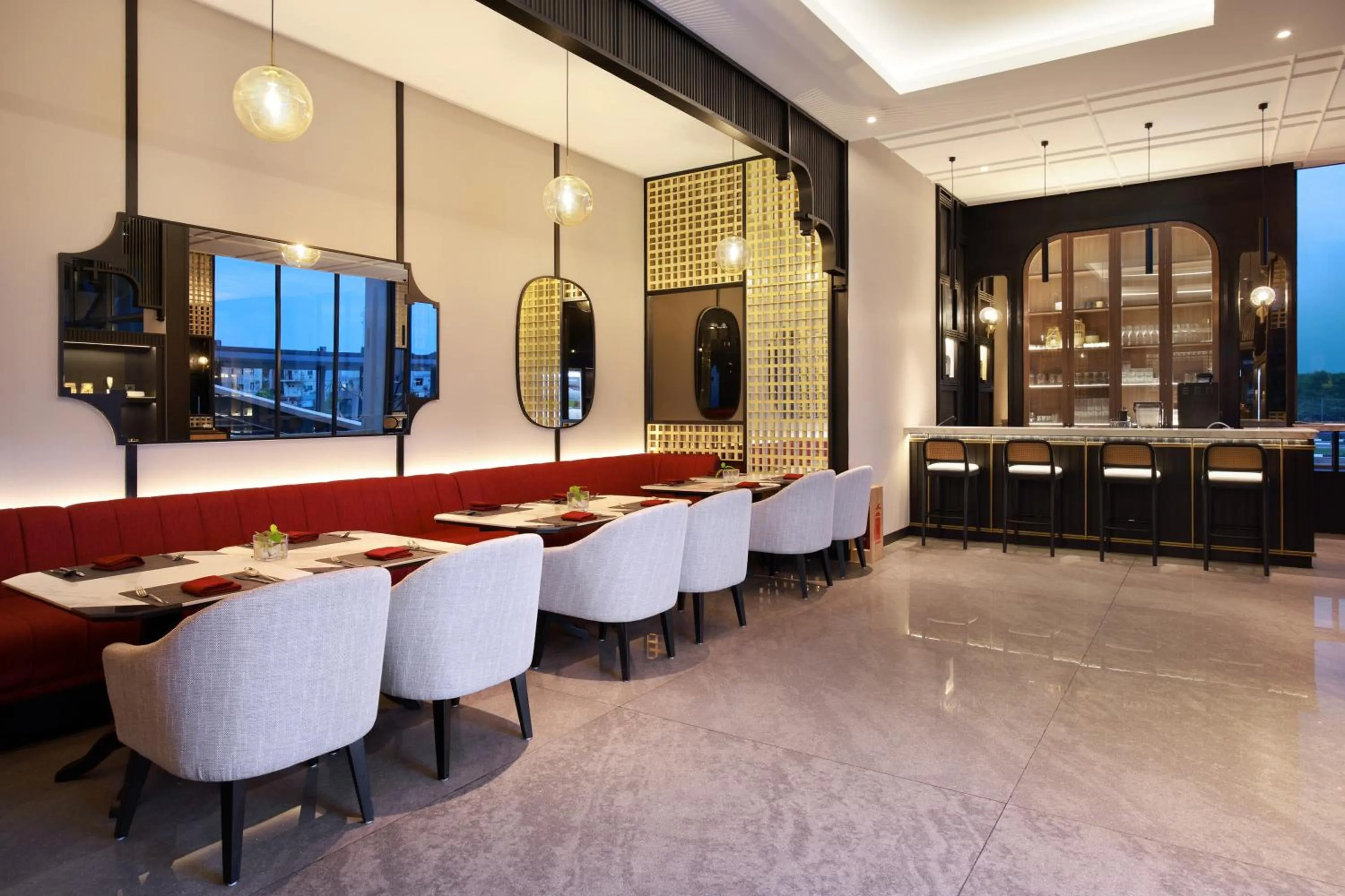 Restaurant/places to eat in Grand Mercure Batam Centre