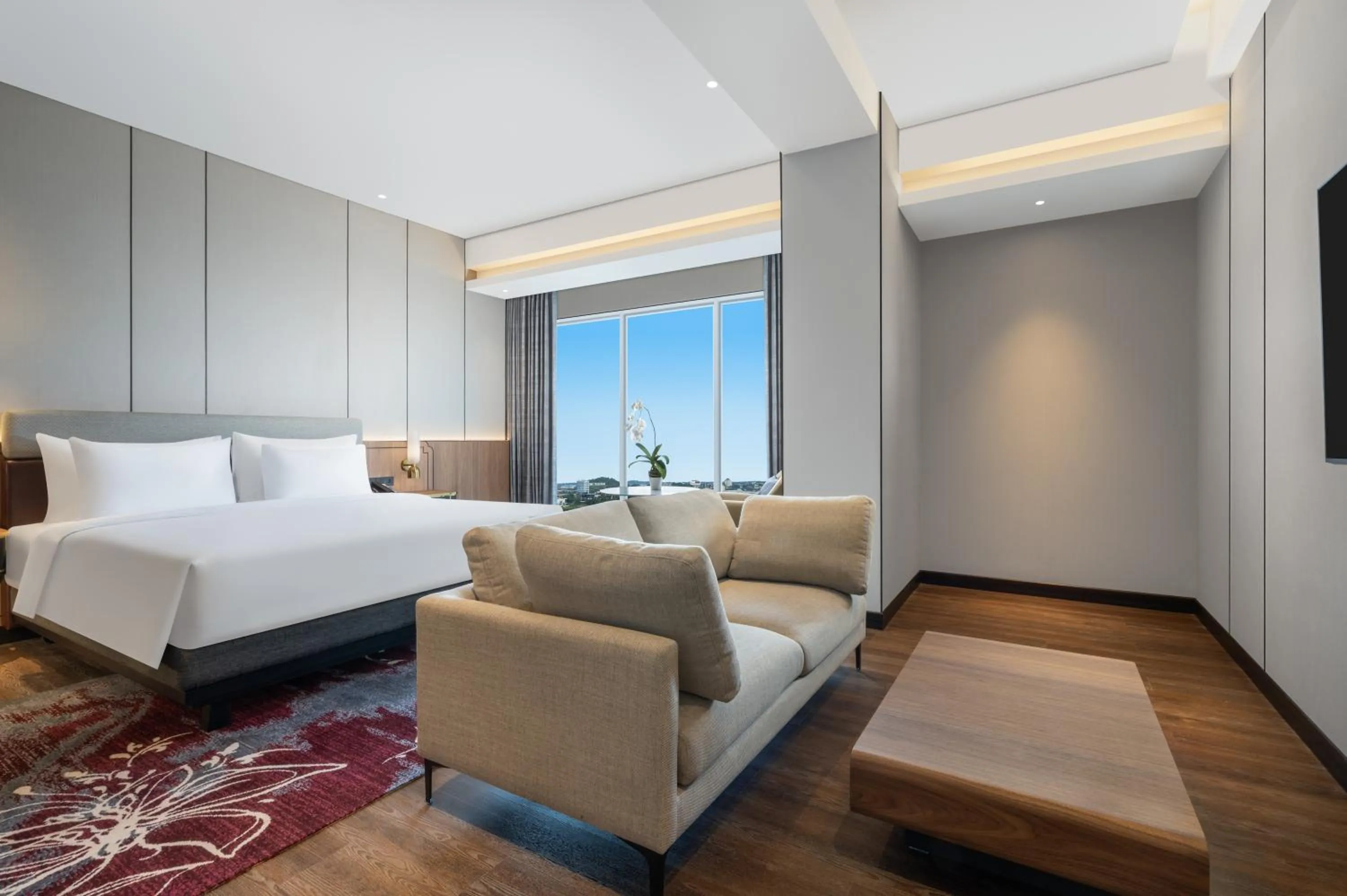 Bedroom, Bed in Grand Mercure Batam Centre