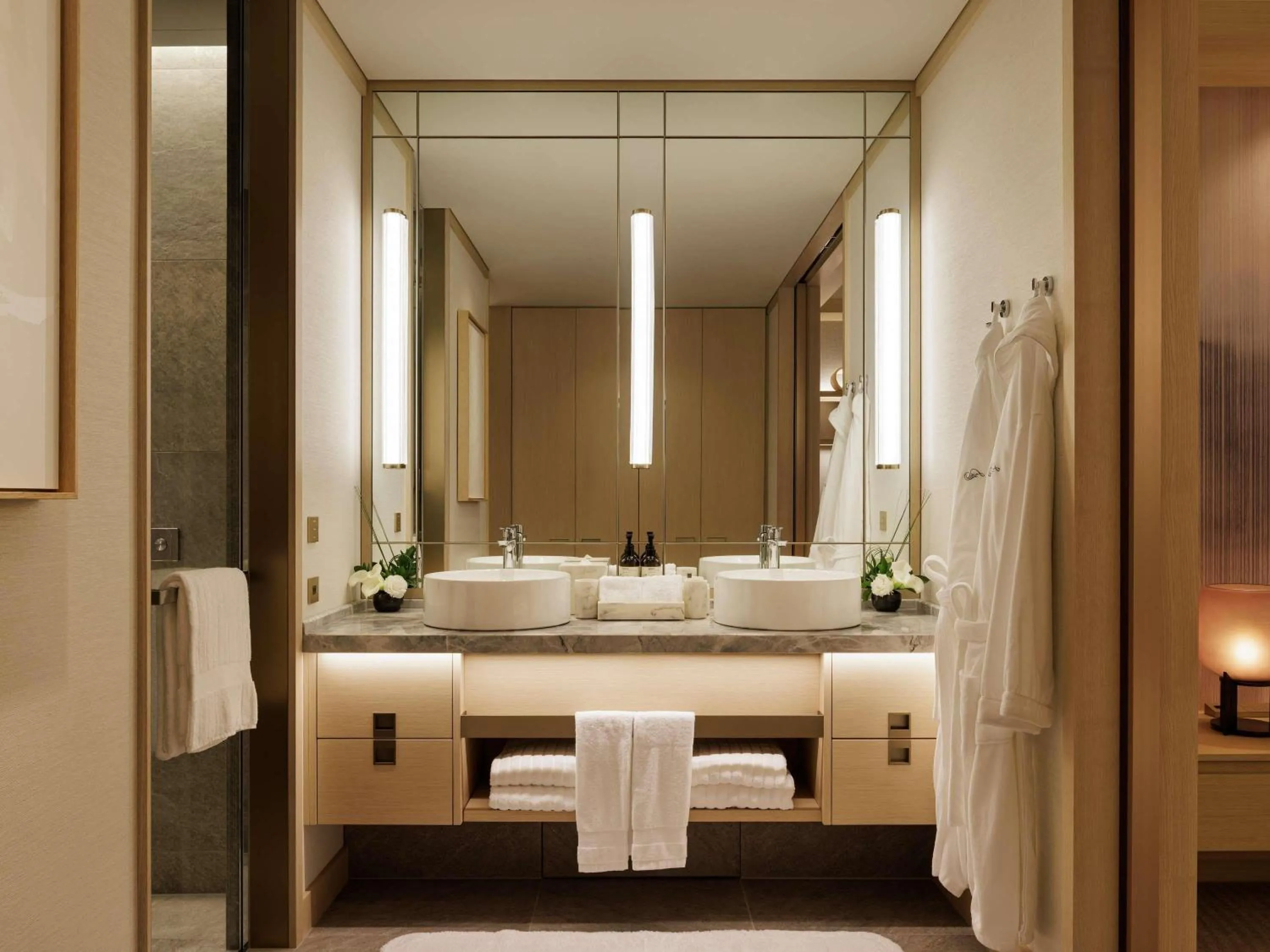 Bedroom, Bed in Fairmont Tokyo