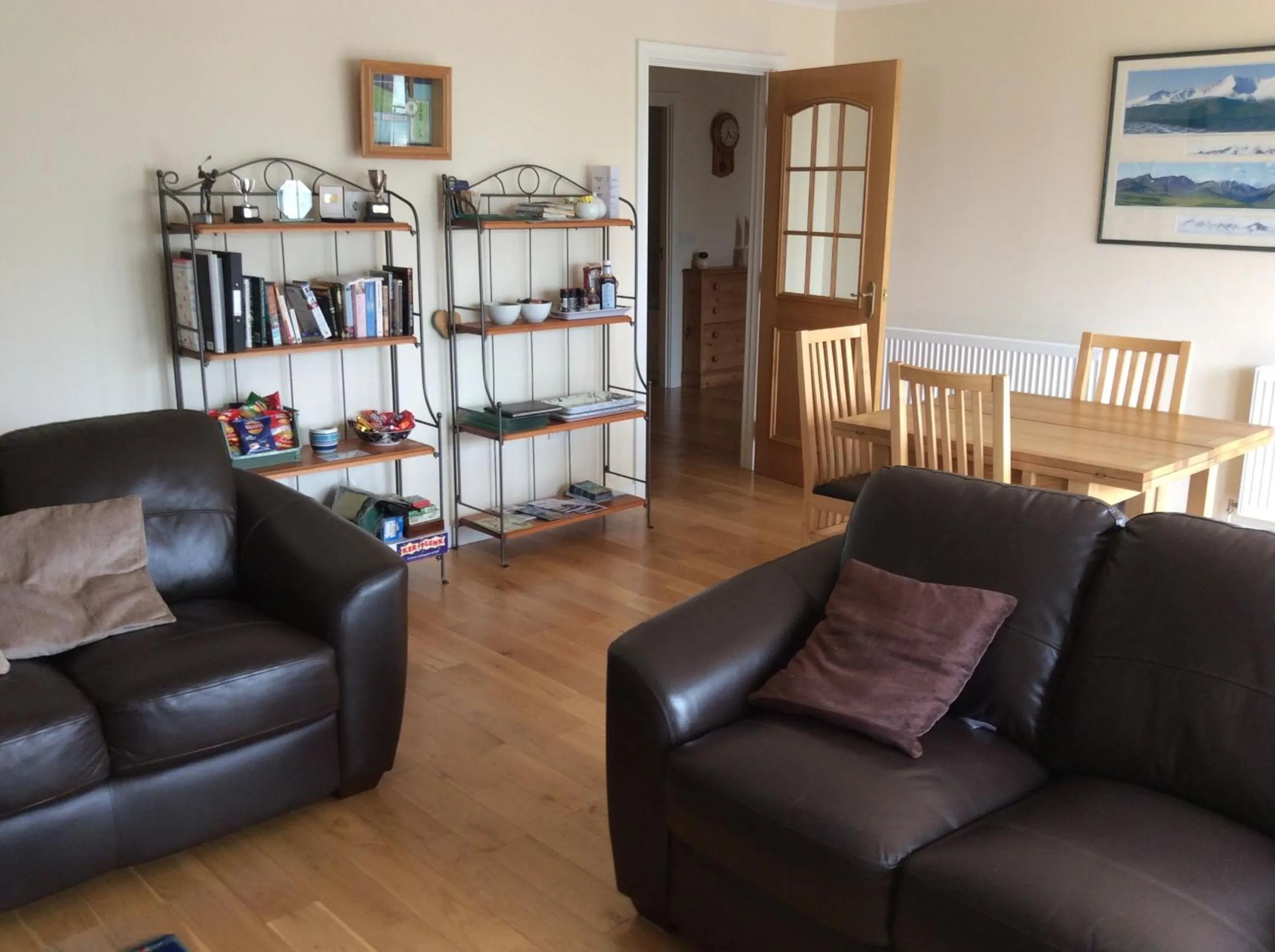 Communal lounge/ TV room in Stonewater House Vegan Bed and Breakfast