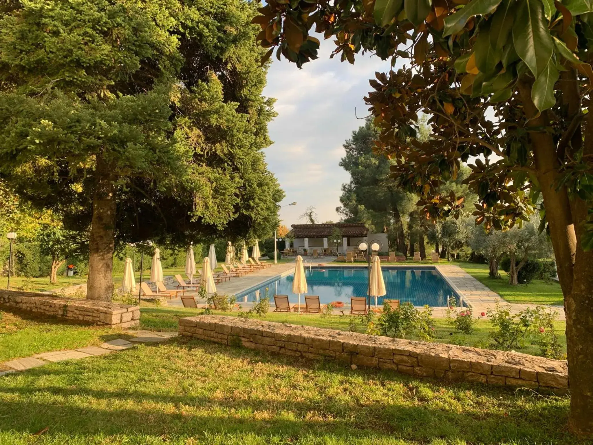 Swimming pool in Divani Meteora Hotel Swimming pool in Divani Meteora Hotel