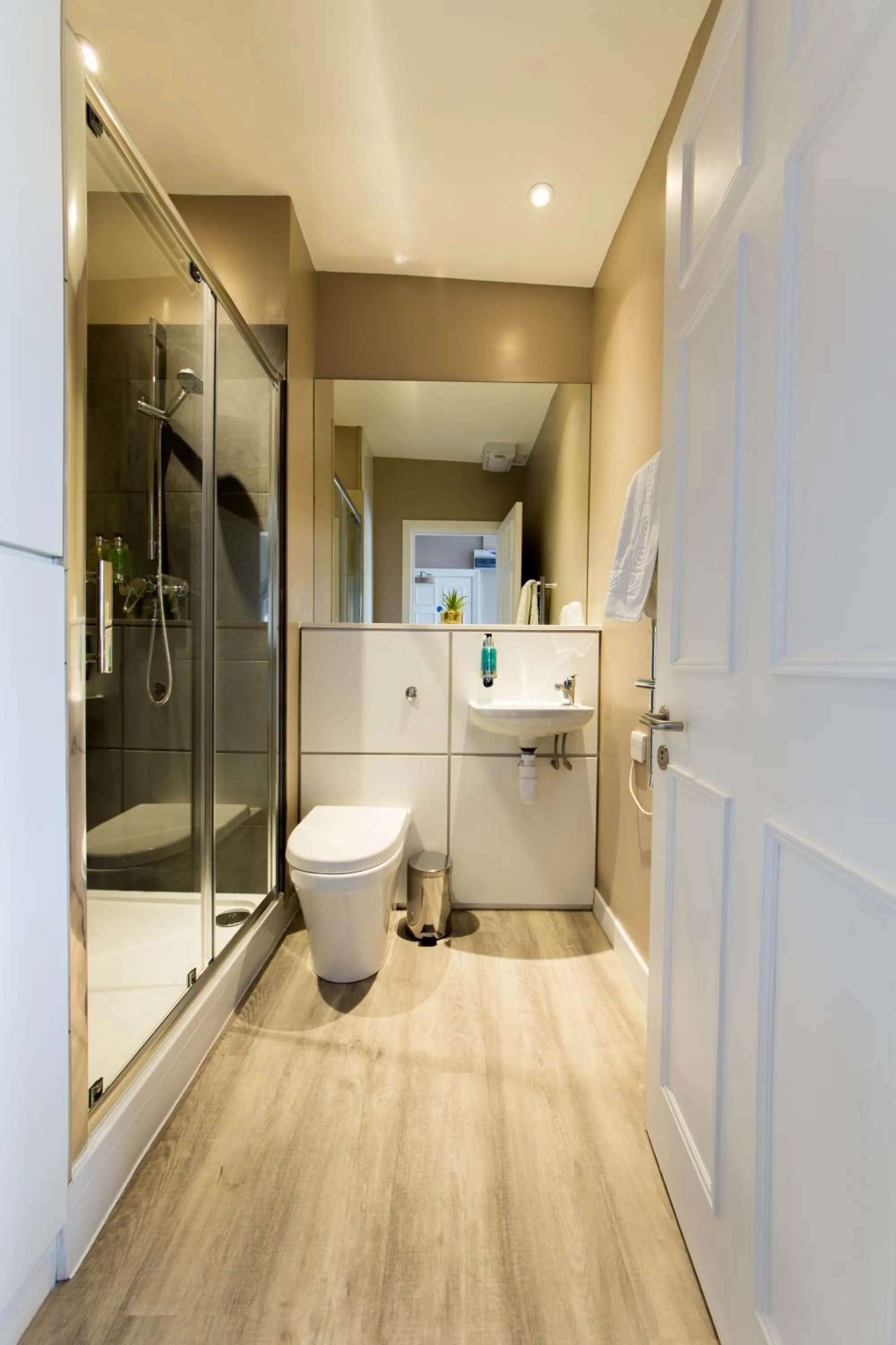 Shower in The Spires Serviced Apartments Edinburgh