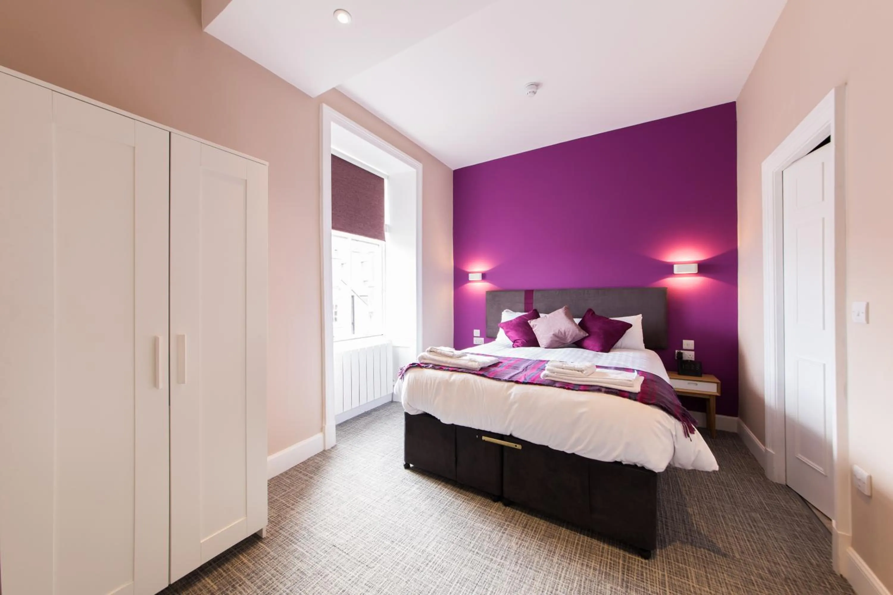 Bed in The Spires Serviced Apartments Edinburgh