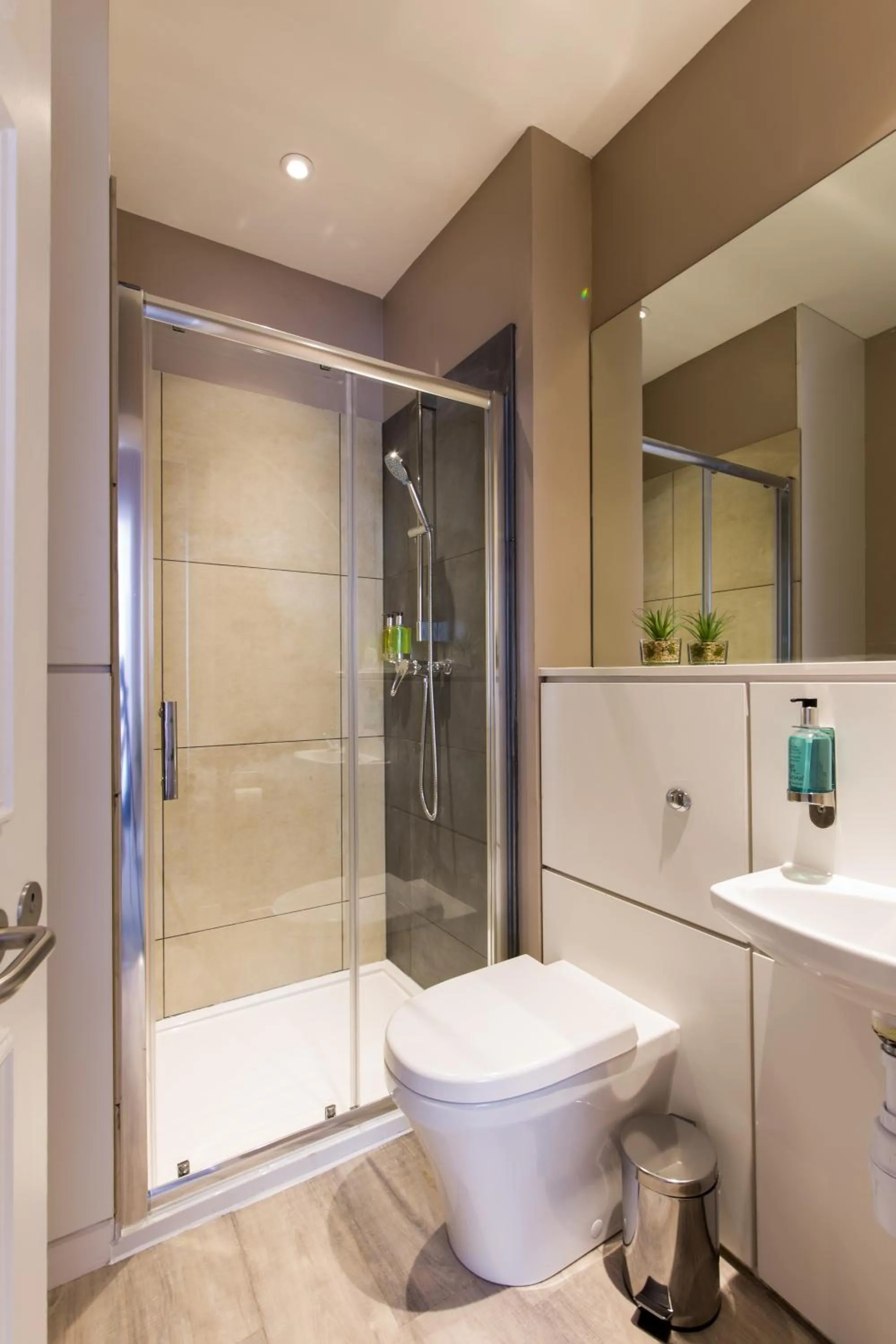 Shower in The Spires Serviced Apartments Edinburgh