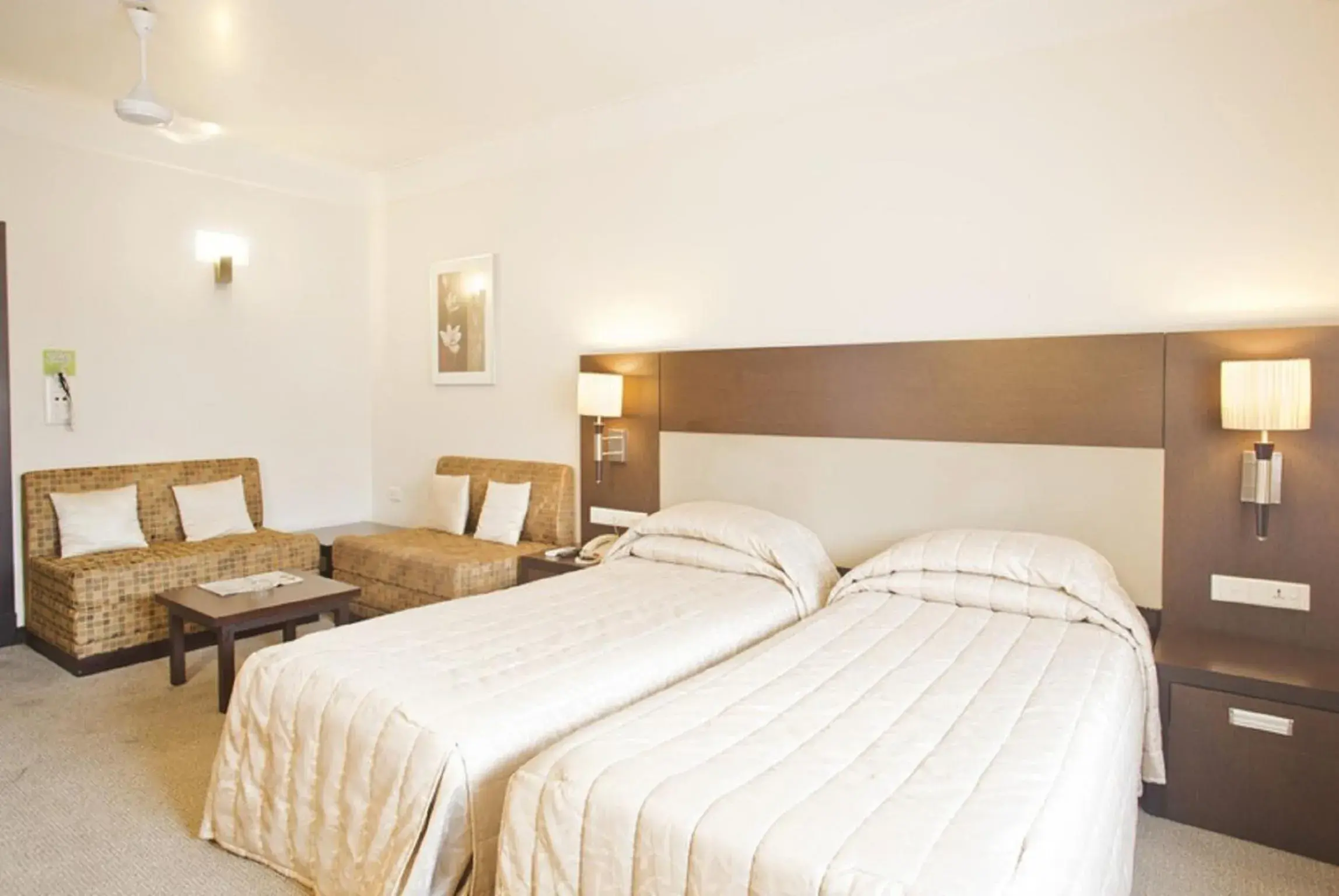 Seating area, Bed in Hotel Silver Palace Seating area, Bed in Hotel Silver Palace