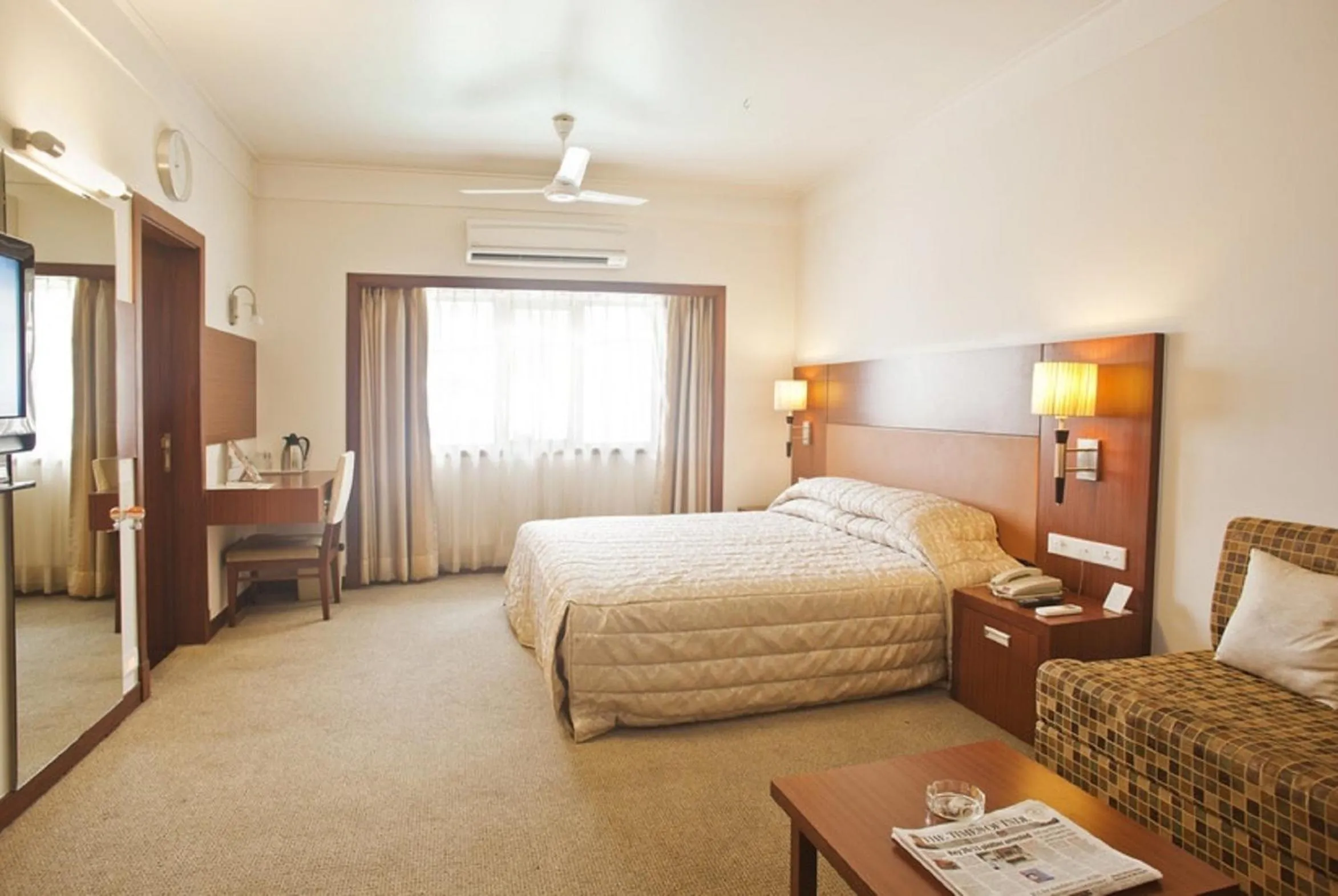 Bed in Hotel Silver Palace