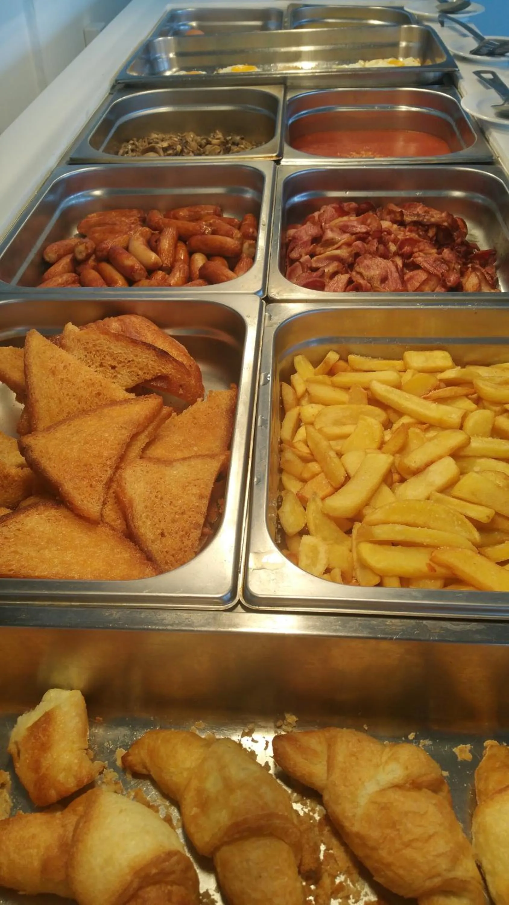 Breakfast in New York Plaza Hotel Apartments