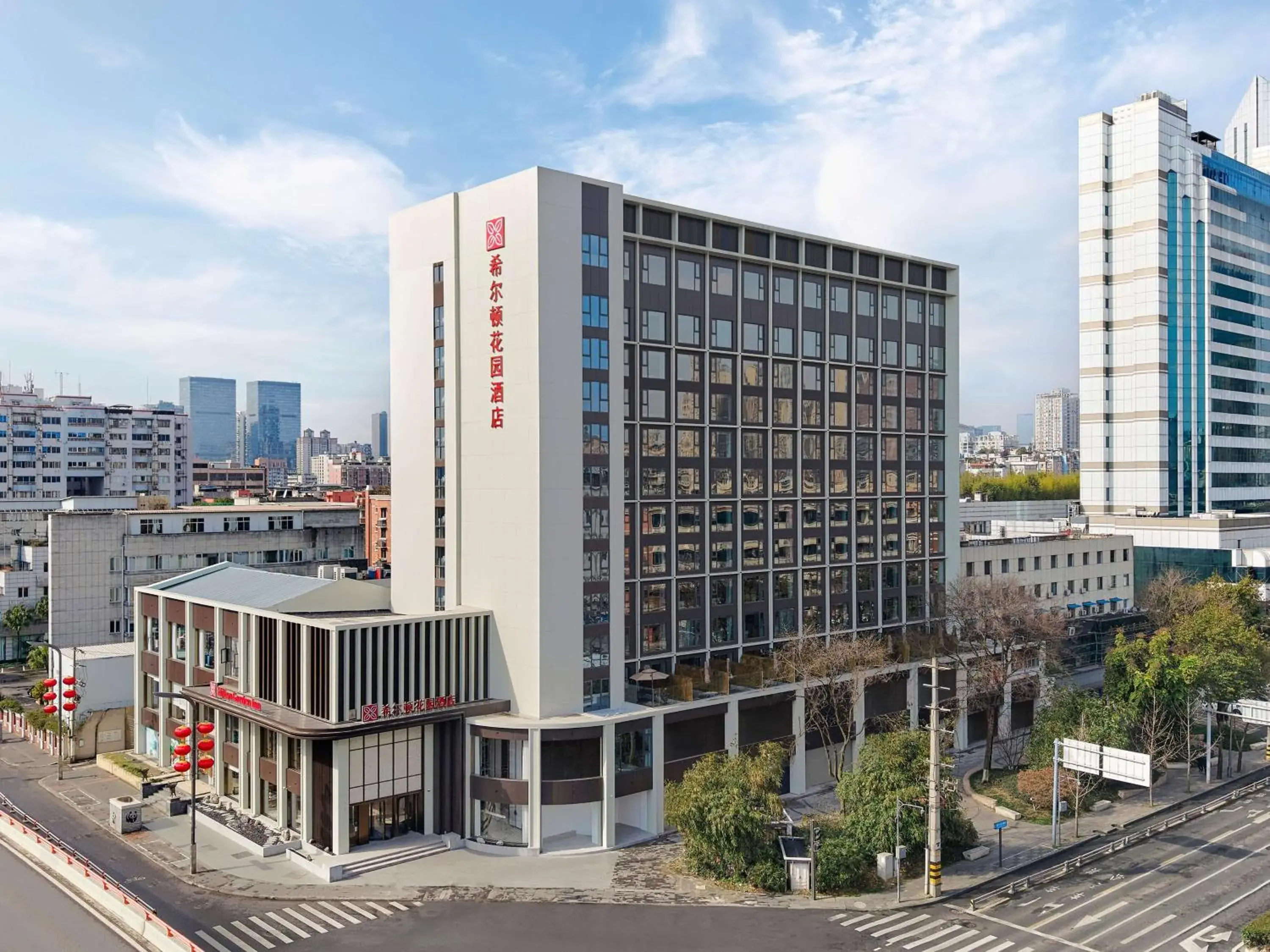 Property building in Hilton Garden Inn Chengdu Tianfu Panda Tower Property building in Hilton Garden Inn Chengdu Tianfu Panda Tower