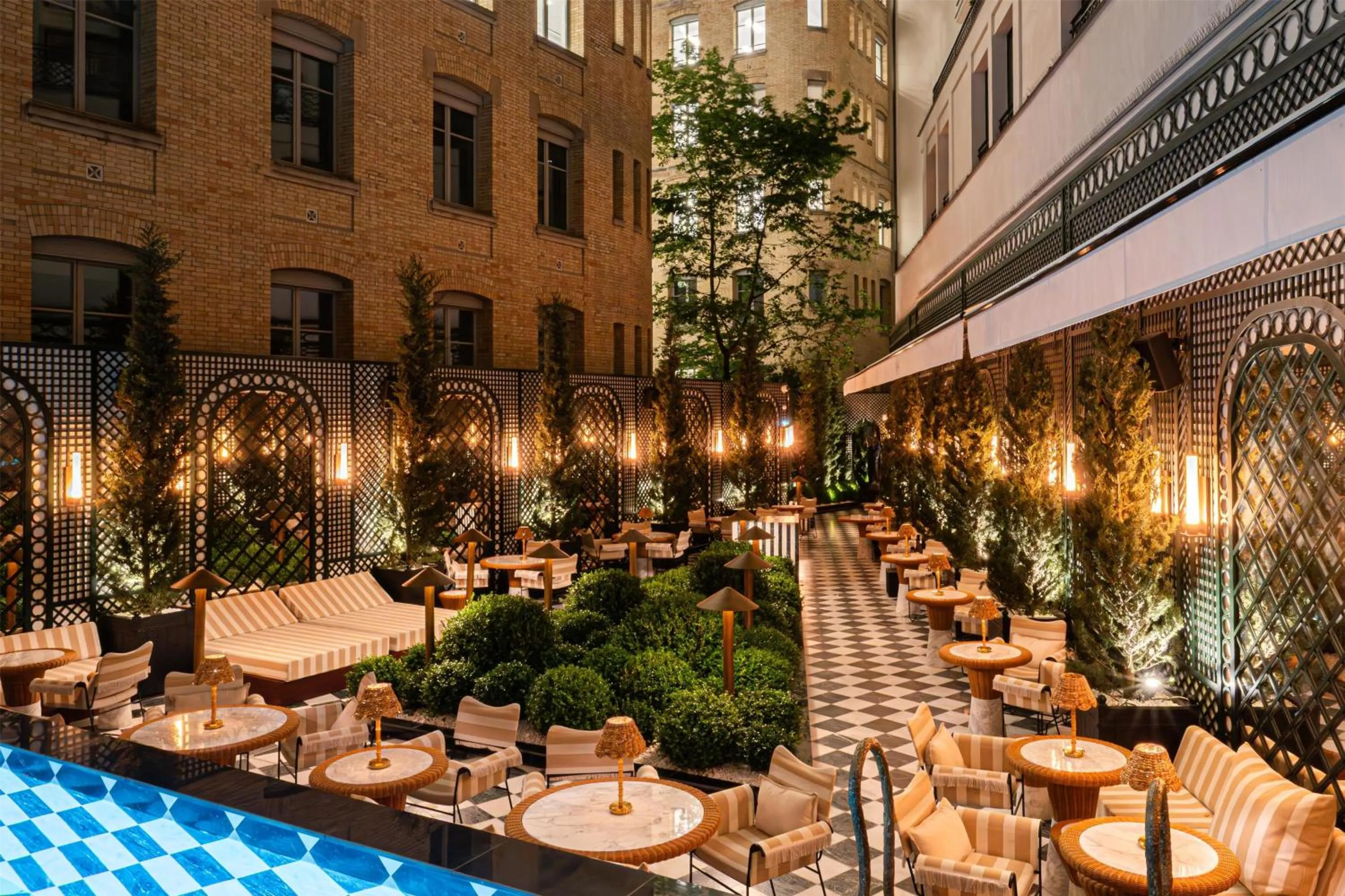 Restaurant/places to eat in Hotel SAX Paris, LXR Hotels & Resorts