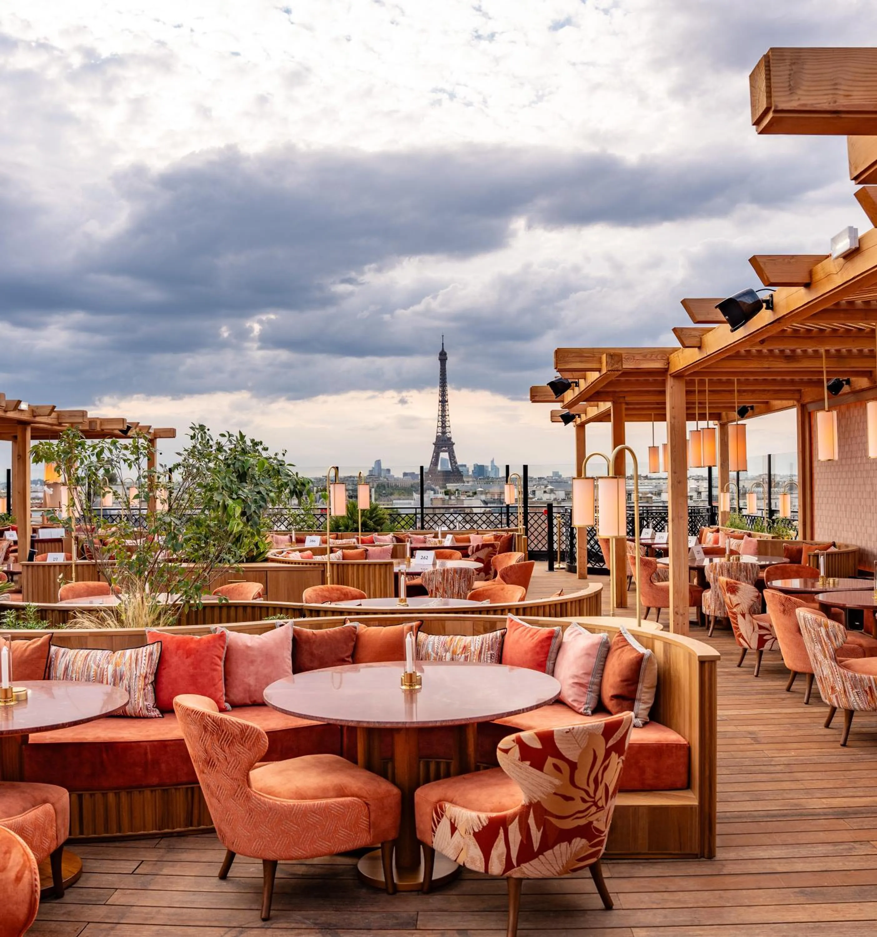 Restaurant/places to eat in Hotel SAX Paris, LXR Hotels & Resorts