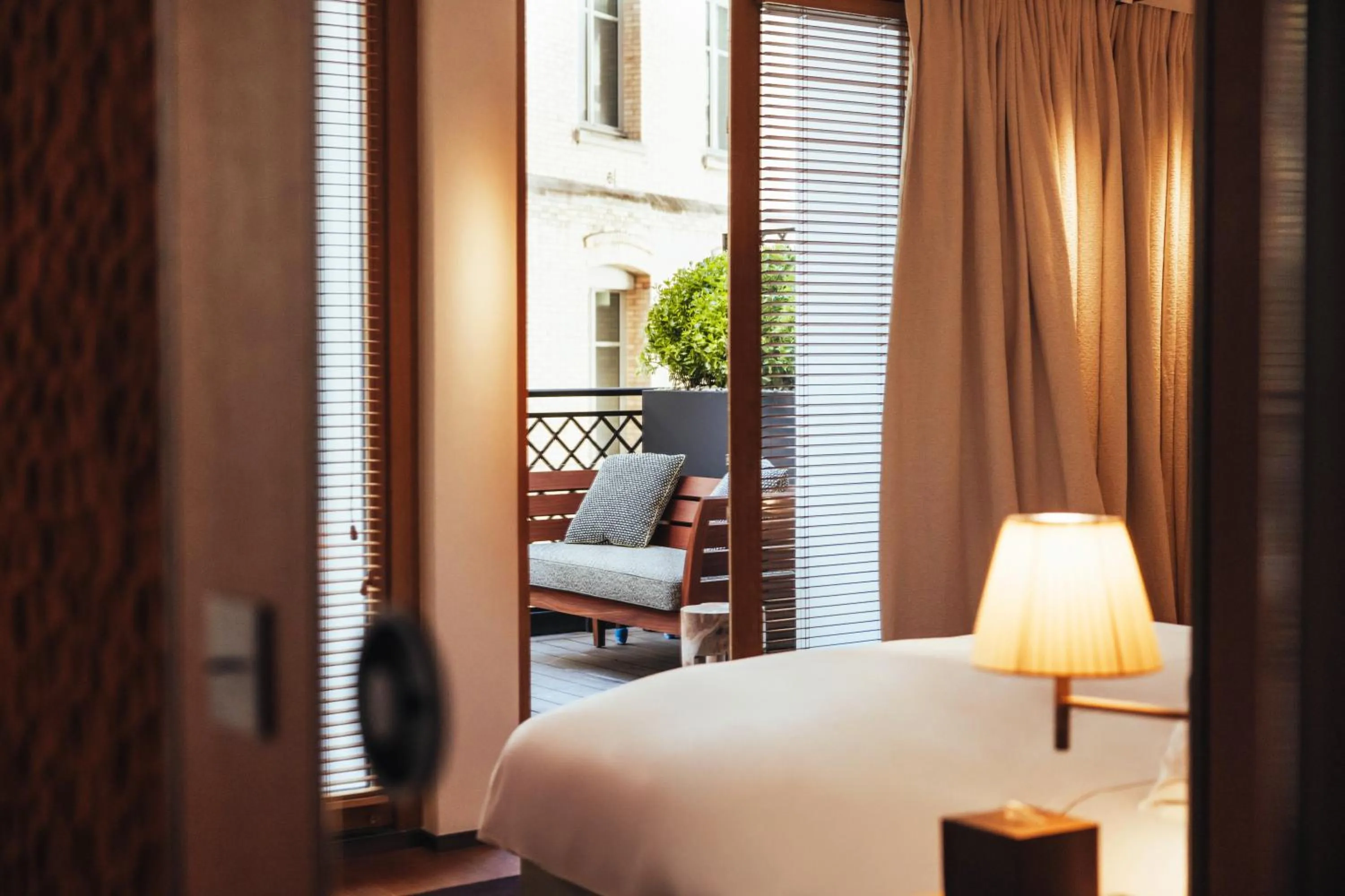 Bed in Hotel SAX Paris, LXR Hotels & Resorts
