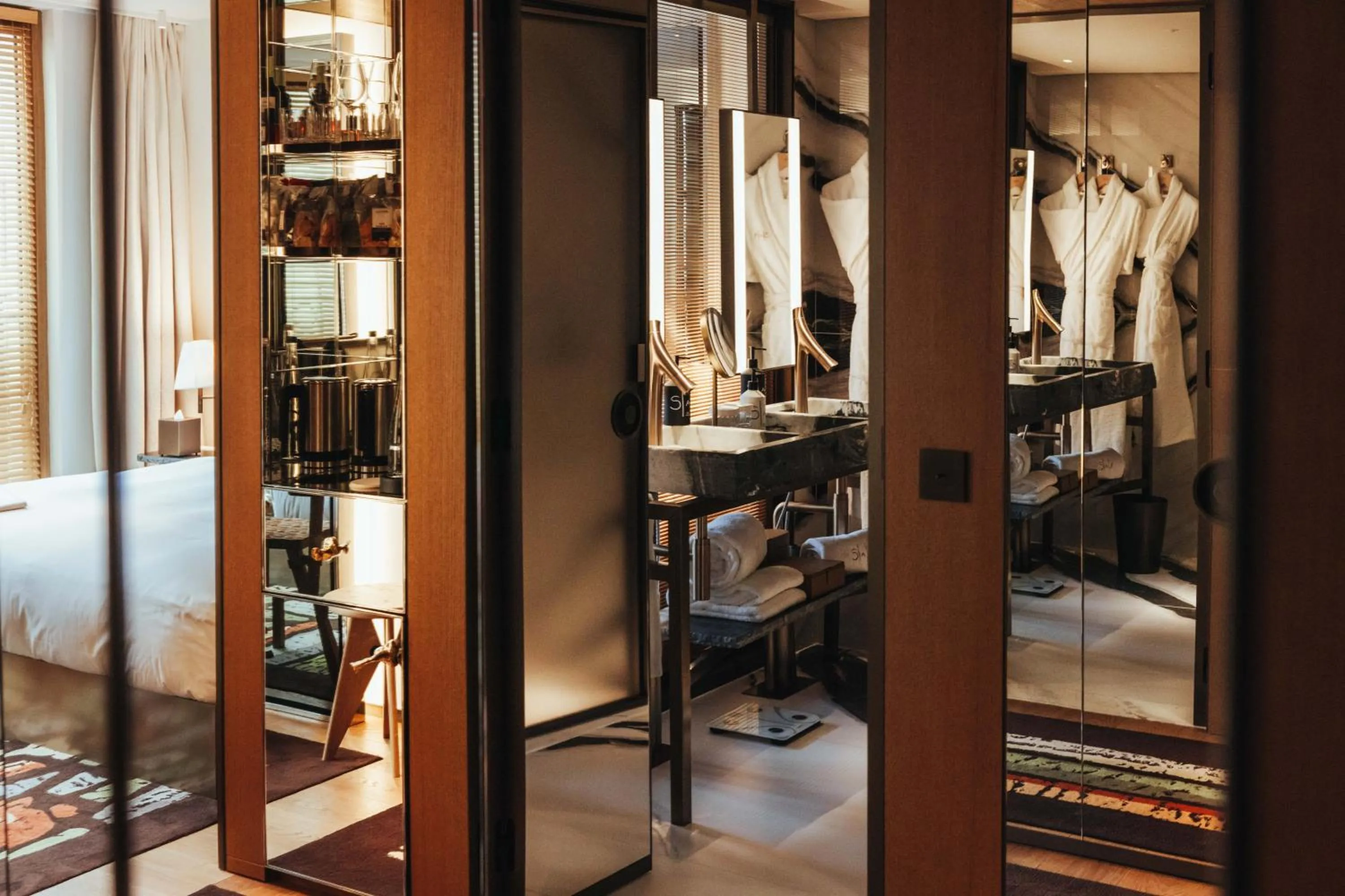 Bathroom in Hotel SAX Paris, LXR Hotels & Resorts