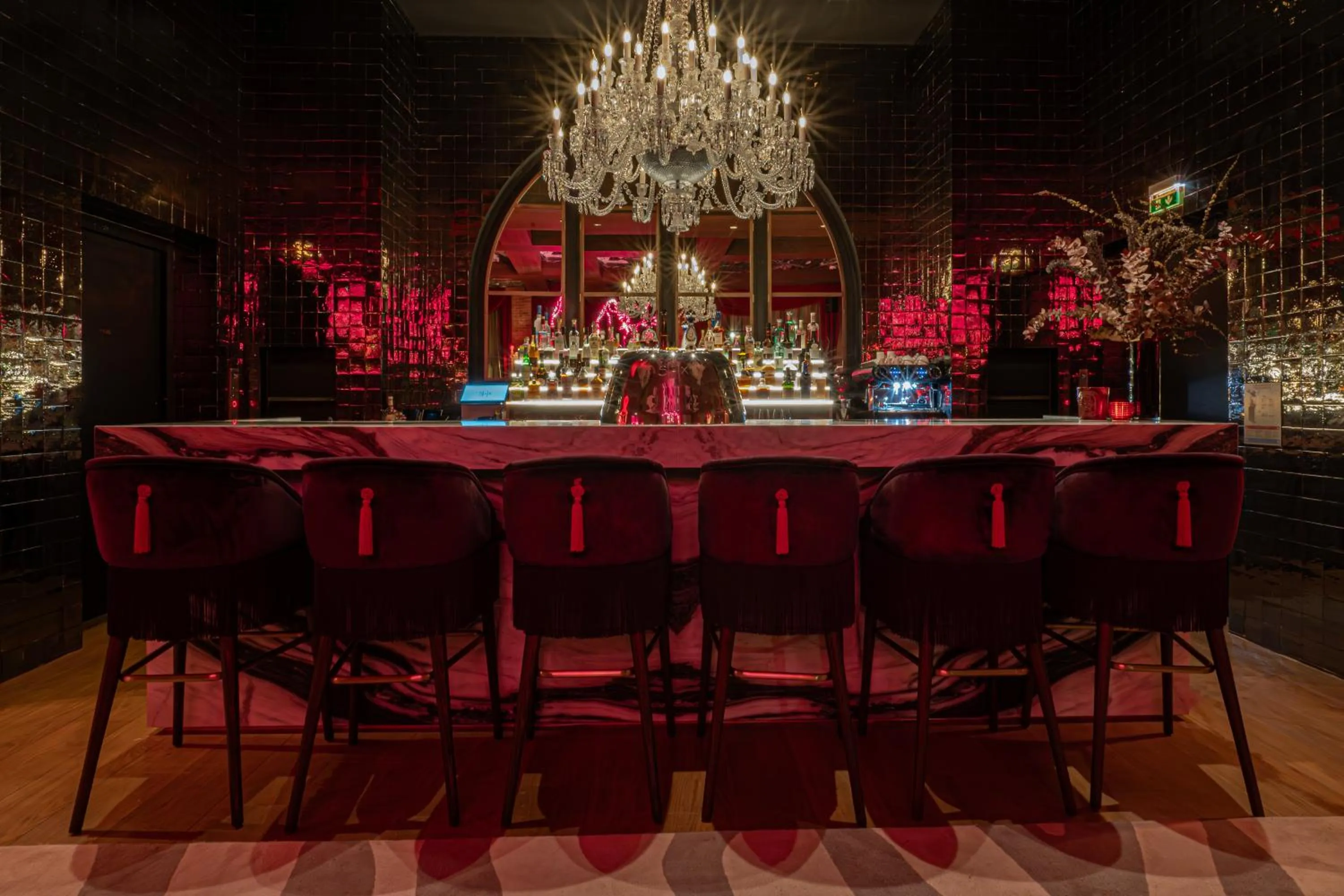 Restaurant/places to eat in Hotel SAX Paris, LXR Hotels & Resorts