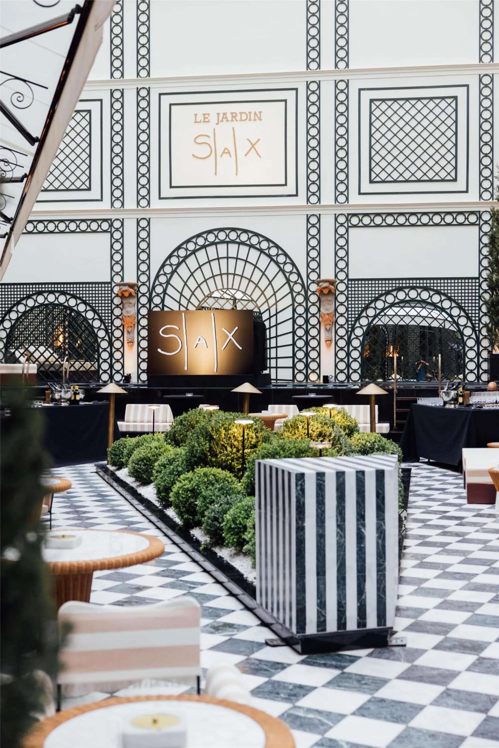 Lobby or reception in Hotel SAX Paris, LXR Hotels & Resorts