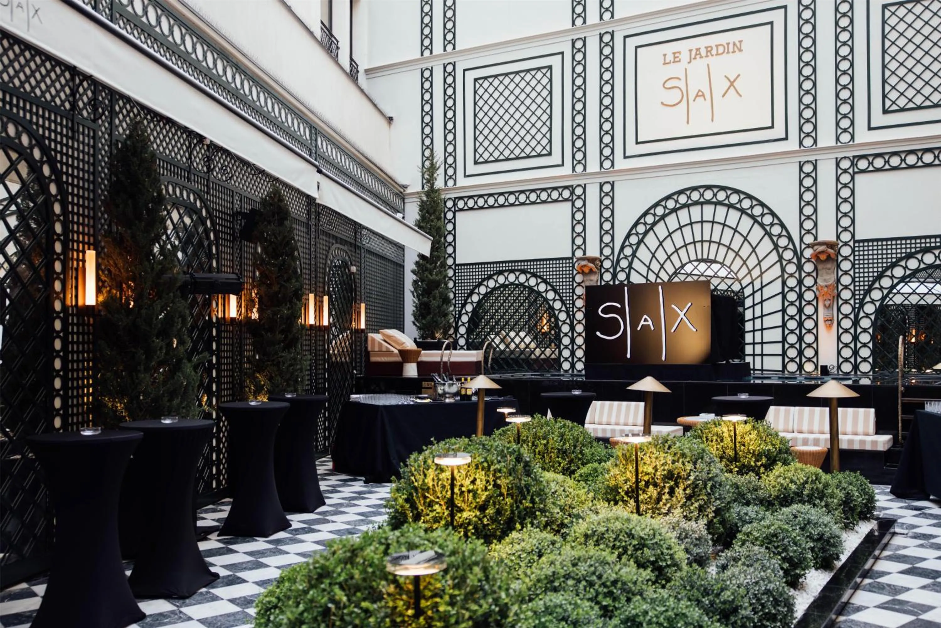 Lobby or reception in Hotel SAX Paris, LXR Hotels & Resorts