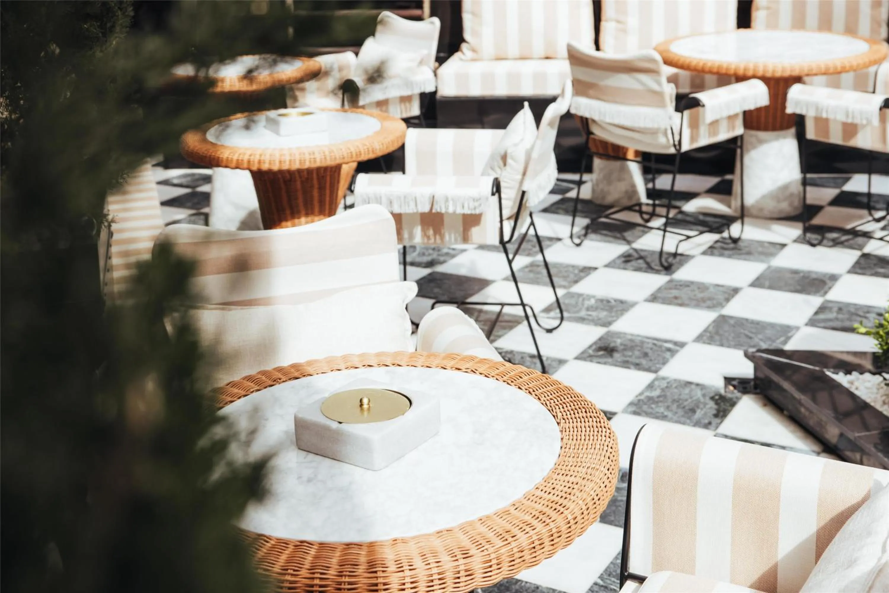 Dining area in Hotel SAX Paris, LXR Hotels & Resorts