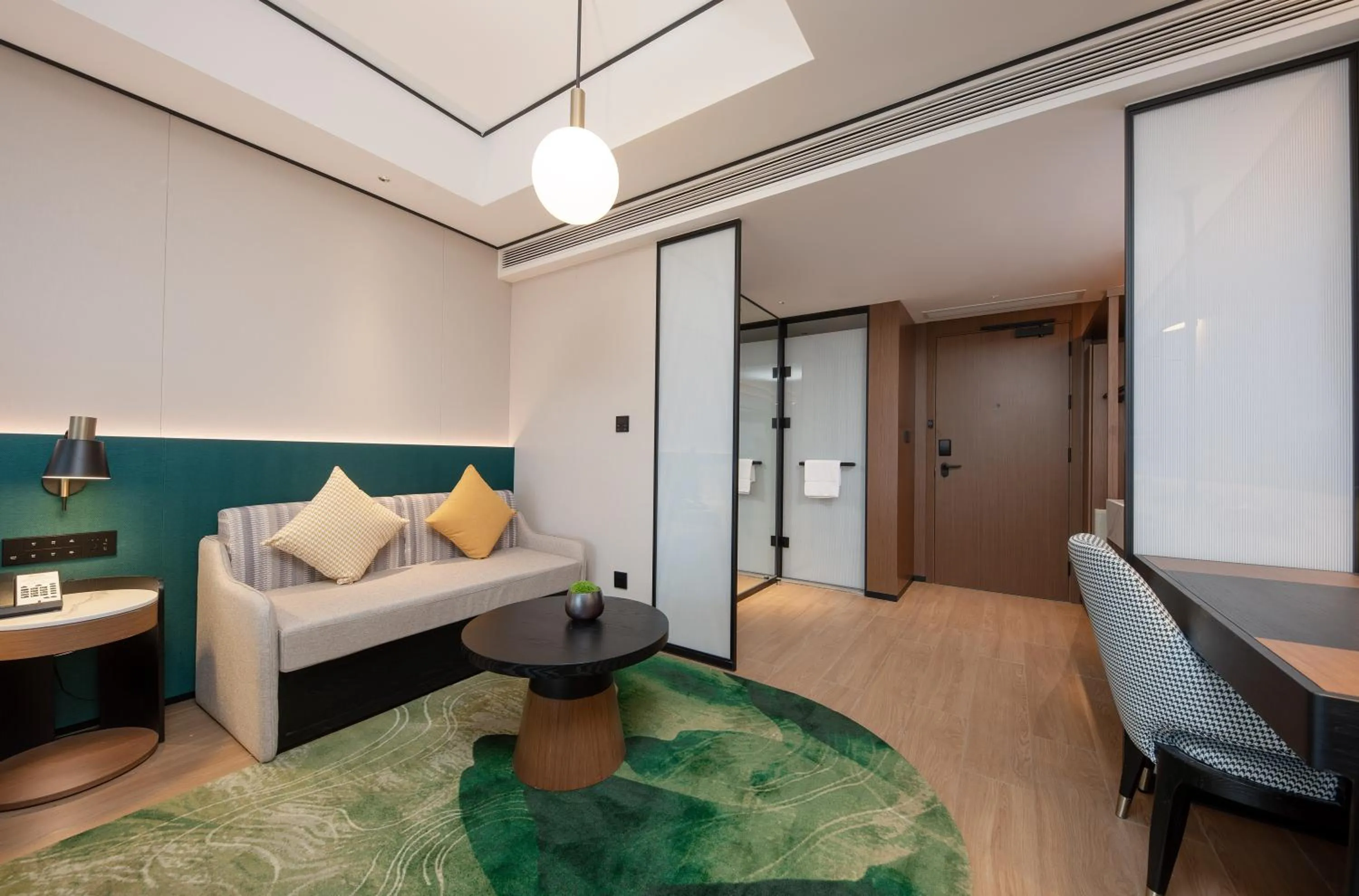 Mountain view, Bed in Hilton Garden Inn Zhangjiajie Wulingyuan