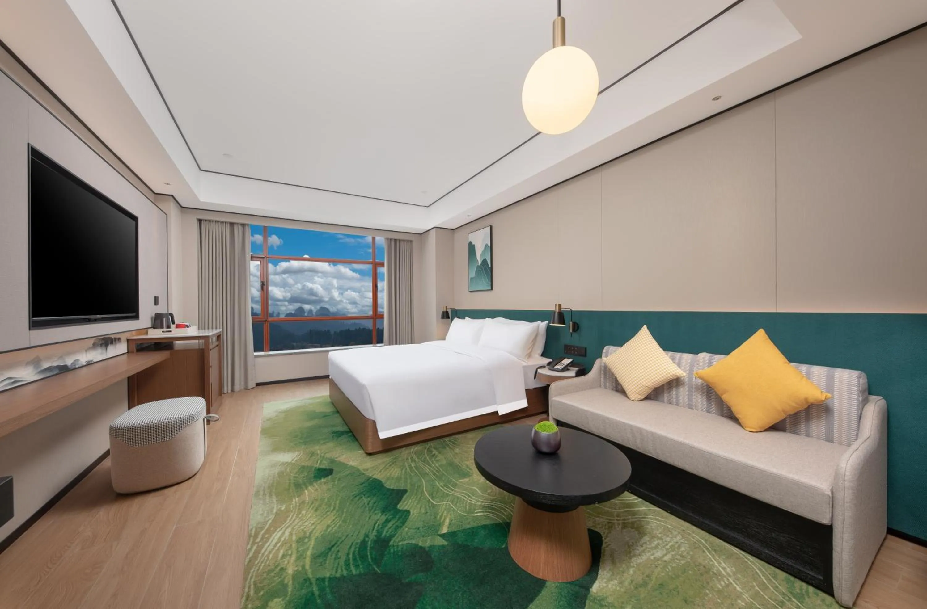 Inner courtyard view in Hilton Garden Inn Zhangjiajie Wulingyuan