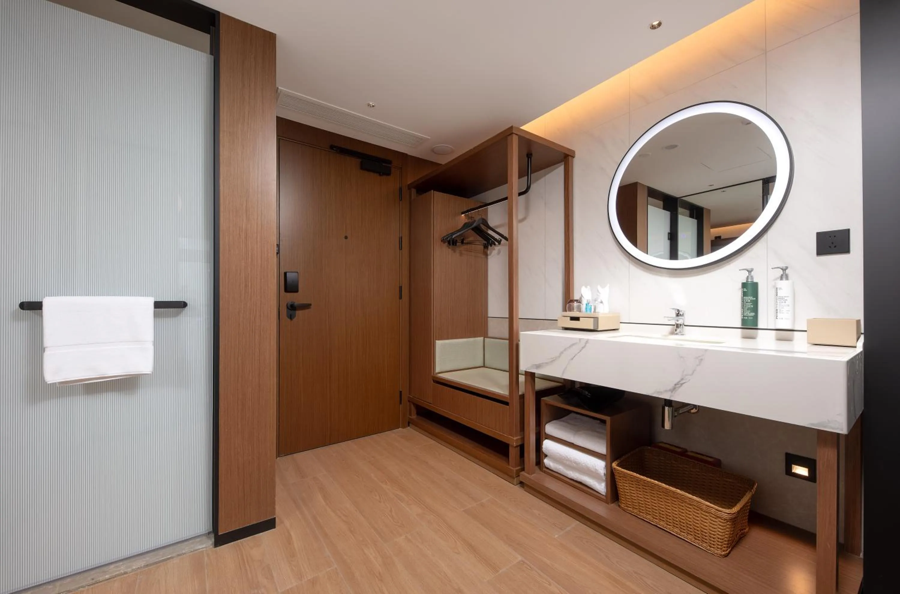 Inner courtyard view in Hilton Garden Inn Zhangjiajie Wulingyuan