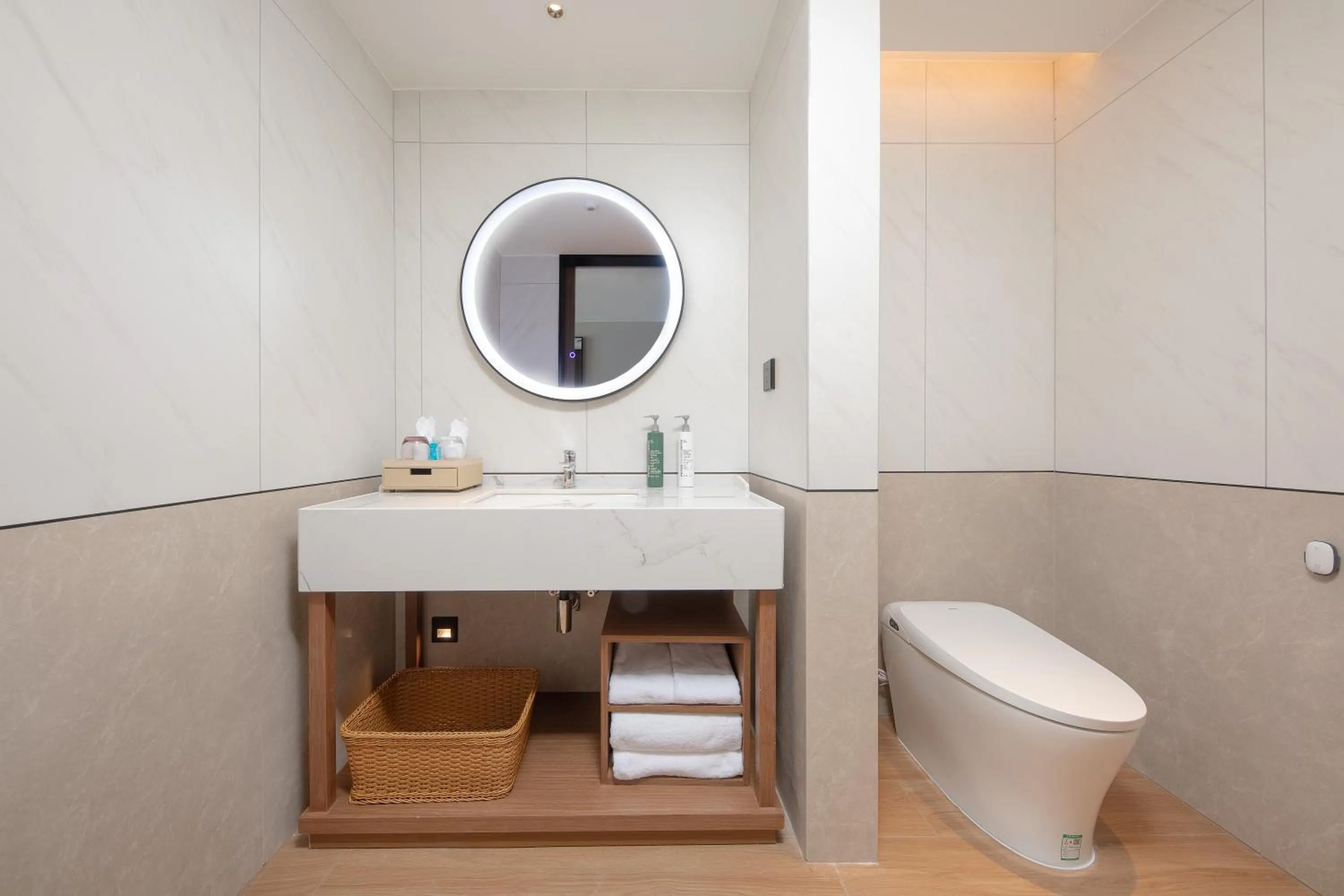 Mountain view in Hilton Garden Inn Zhangjiajie Wulingyuan