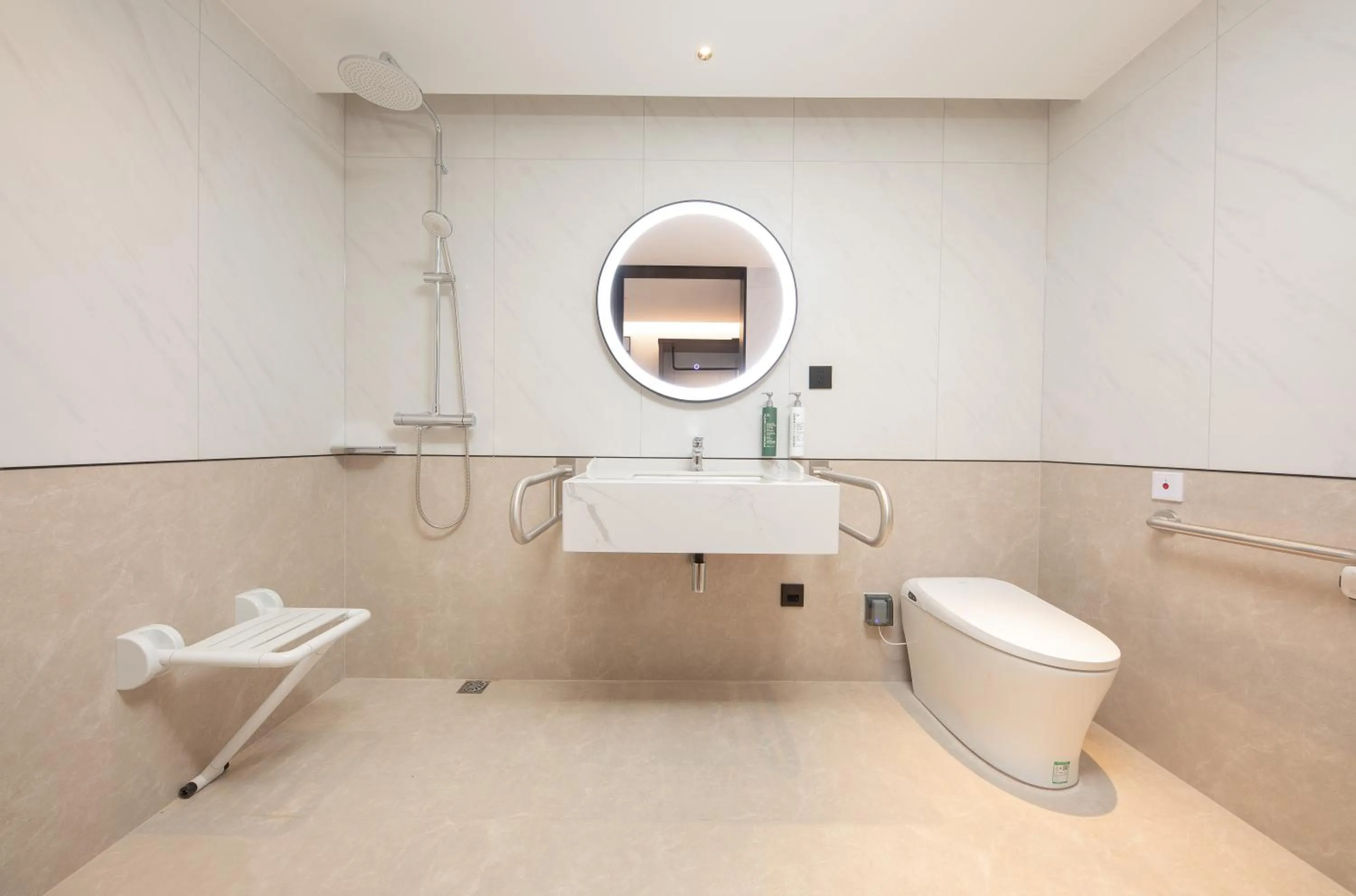 Mountain view in Hilton Garden Inn Zhangjiajie Wulingyuan