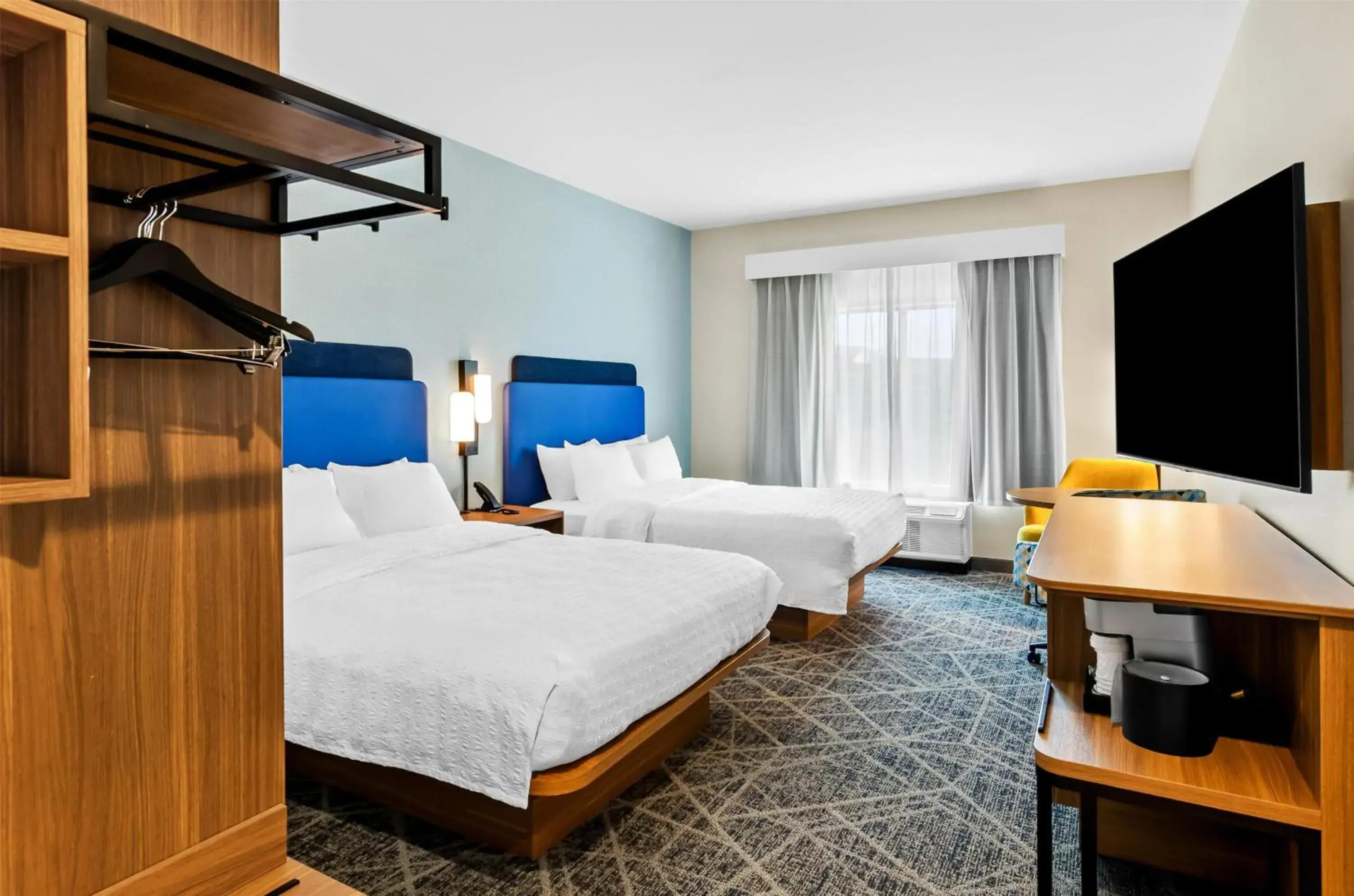 Bed in Hampton Inn Daleville Bed in Hampton Inn Daleville