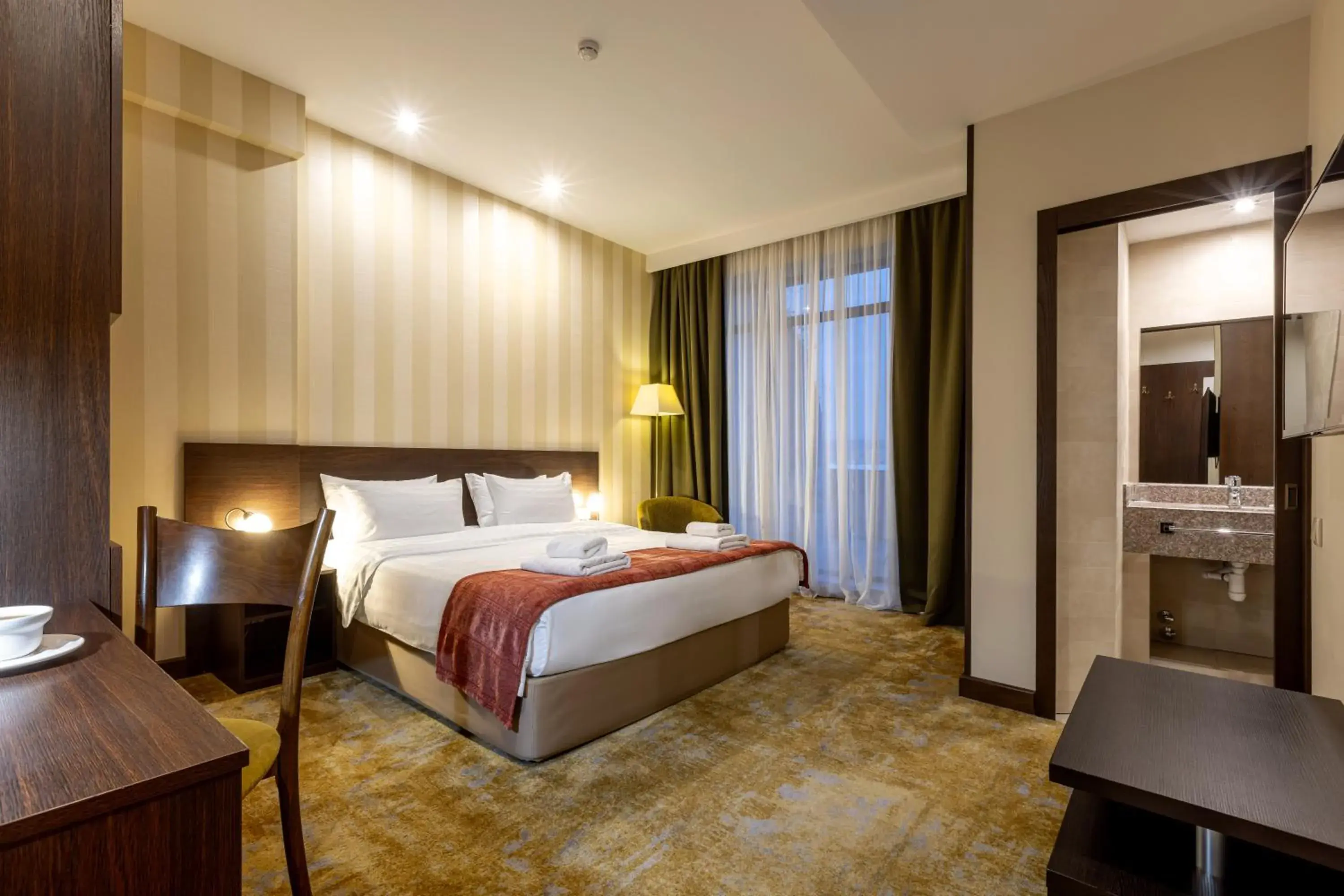 Photo of the whole room, Bed in Citrus Hotel Photo of the whole room, Bed in Citrus Hotel