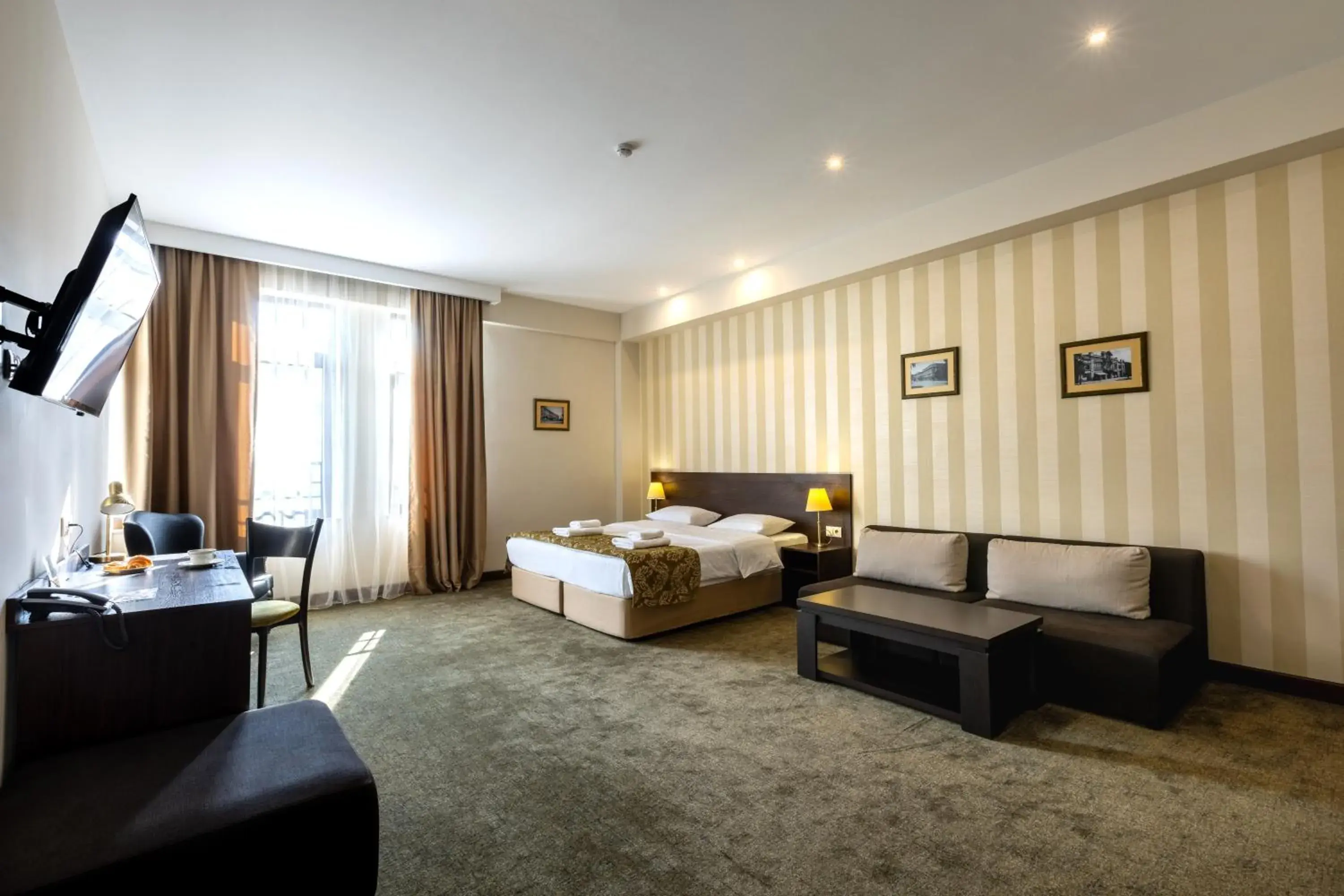 Photo of the whole room, Bed in Citrus Hotel Photo of the whole room, Bed in Citrus Hotel