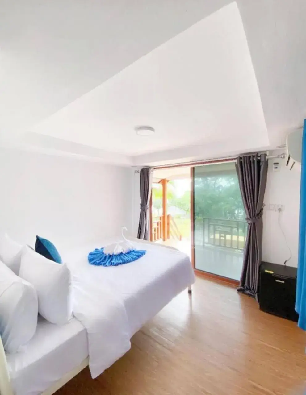 Bungalow with Garden View - single occupancy in Europe Enchanted Bungalow Koh Rong Bungalow with Garden View - single occupancy in Europe Enchanted Bungalow Koh Rong