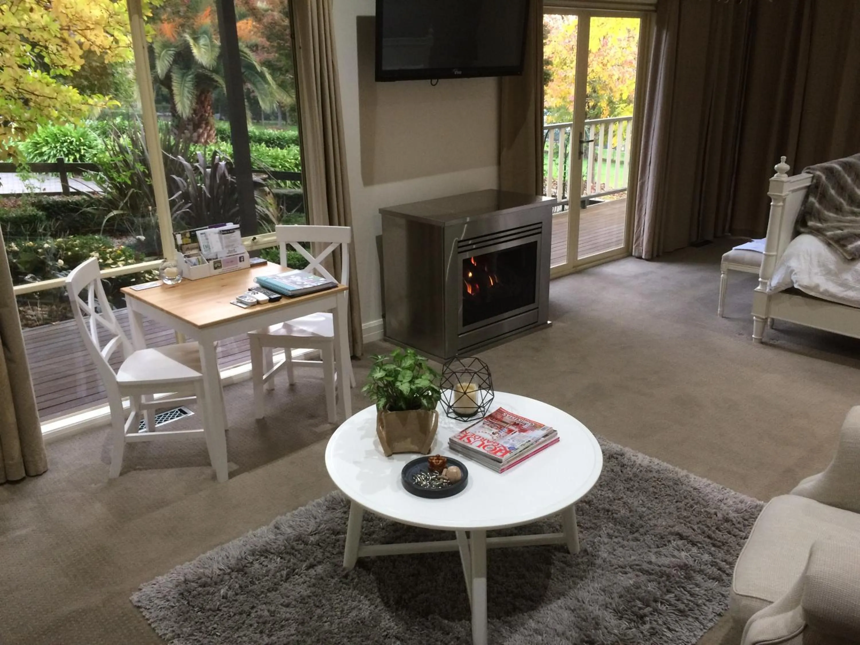 Living room in Emerald Ridge