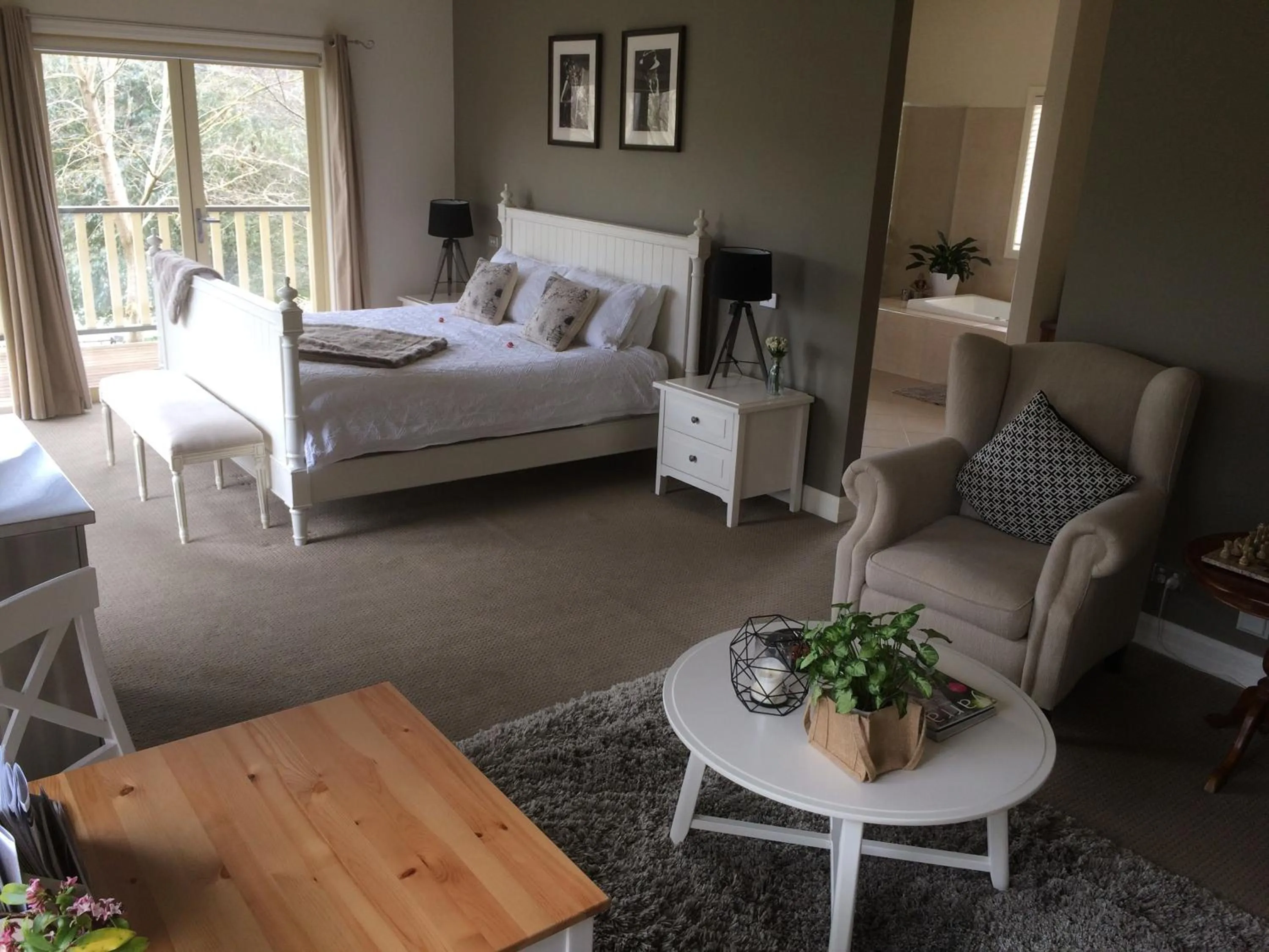 Bedroom, Bed in Emerald Ridge