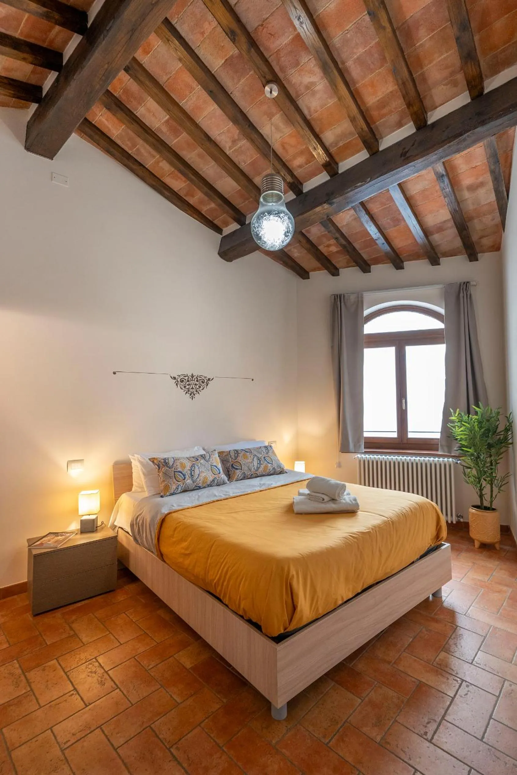 Bedroom, Bed in La Finestra d'Arezzo